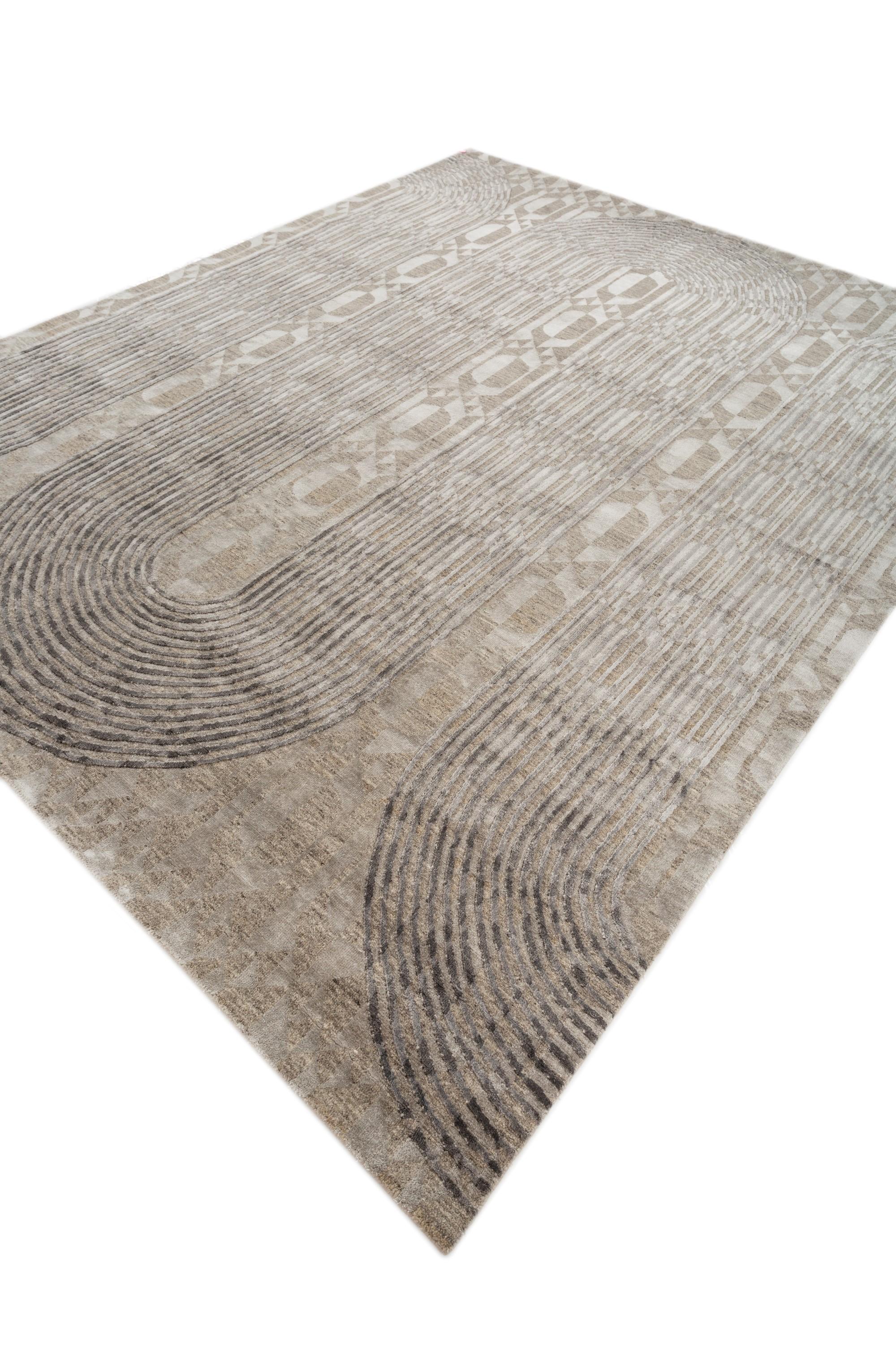 Modern Urban elegance natural gray & liquorice 240X300 cm handknotted rug For Sale