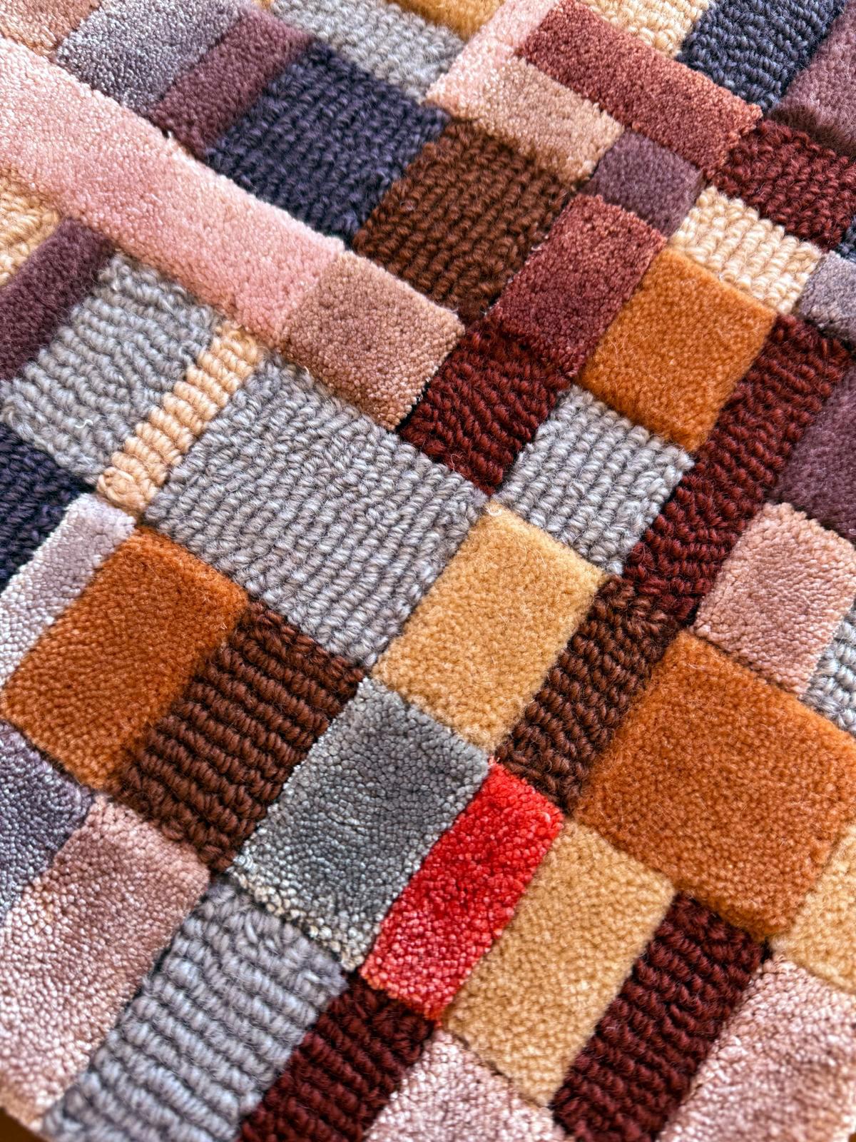 Norvegese Tappeto Urban Peach Mauve di Studio A in vendita