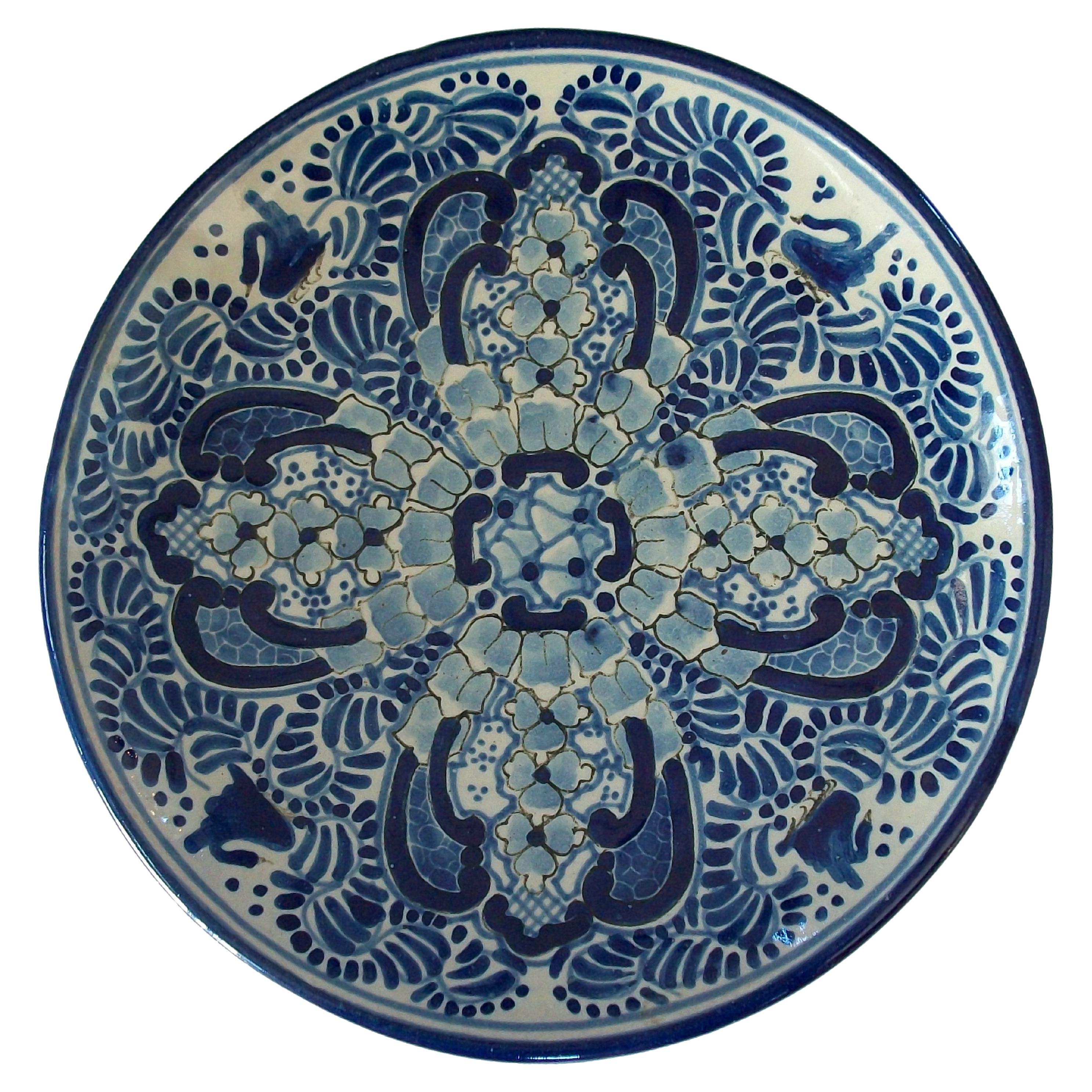 URIARTE TALAVERA - Chargeur en poterie peint à la main - Mexique - Fin du 20e siècle