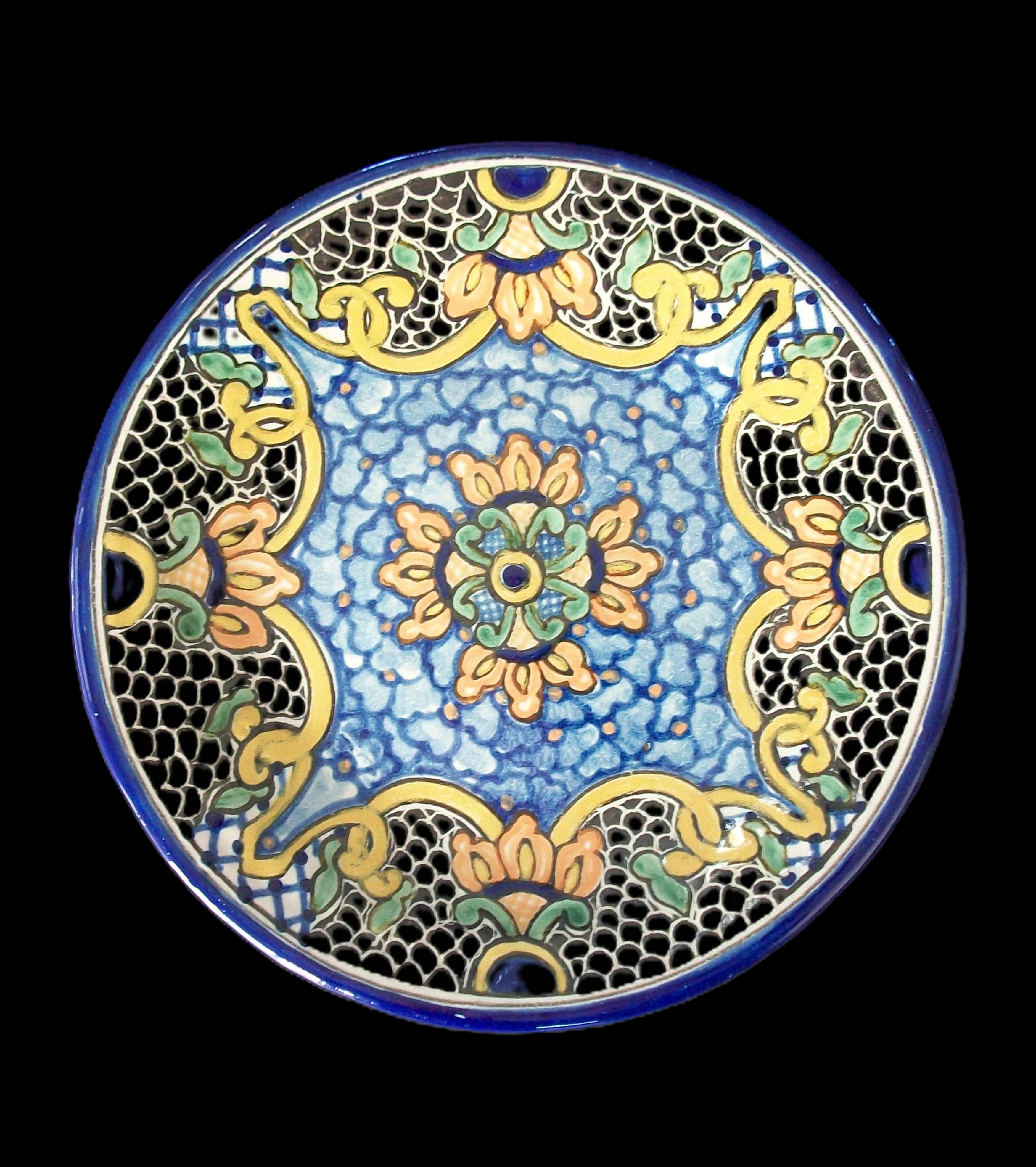 URIARTE TALAVERA - Plato de Cerámica Pintado a Mano - México - Finales Siglo XX Cerámico en venta