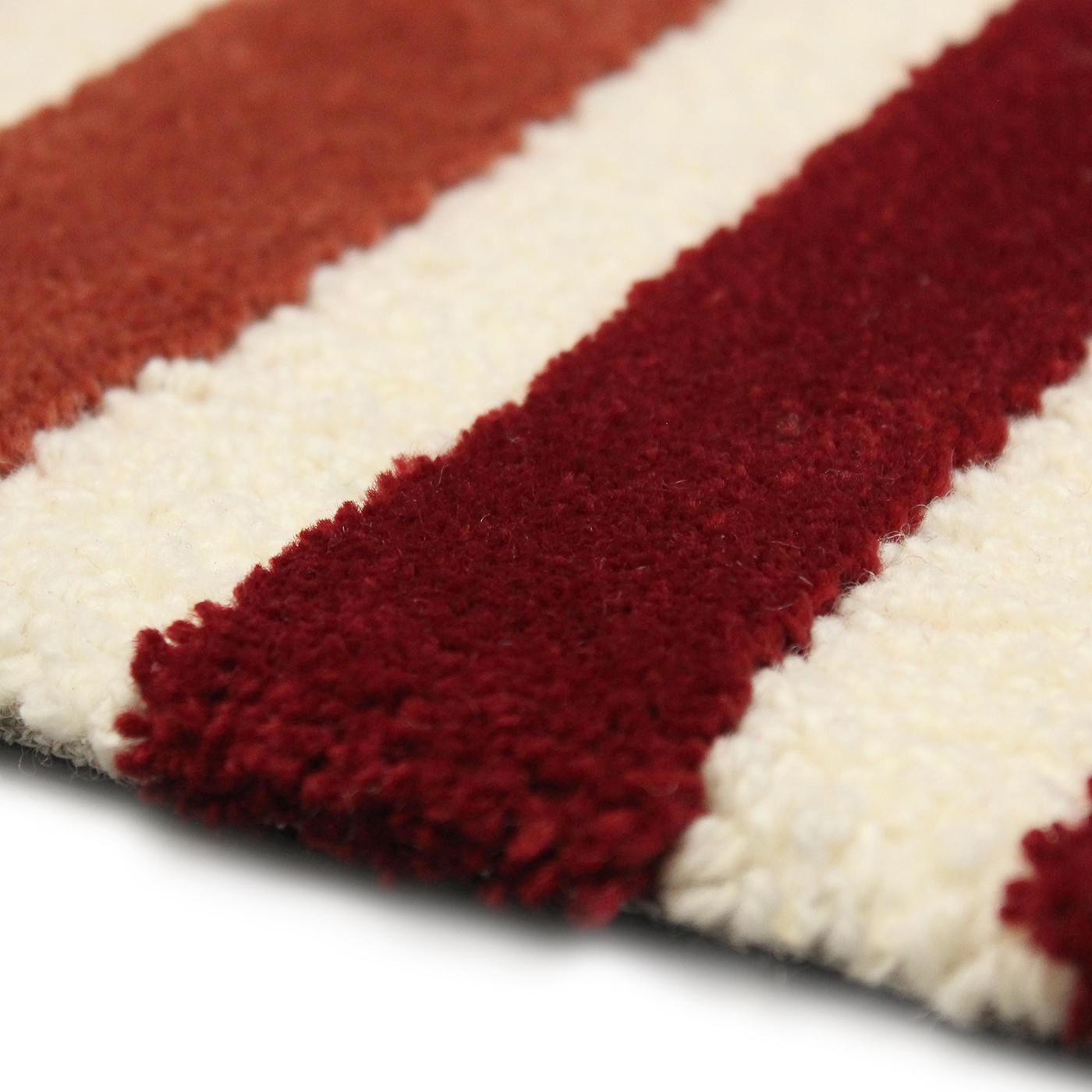 Urihi Red Rug by Roberta Mari E Silvia Pio In New Condition For Sale In Milan, IT