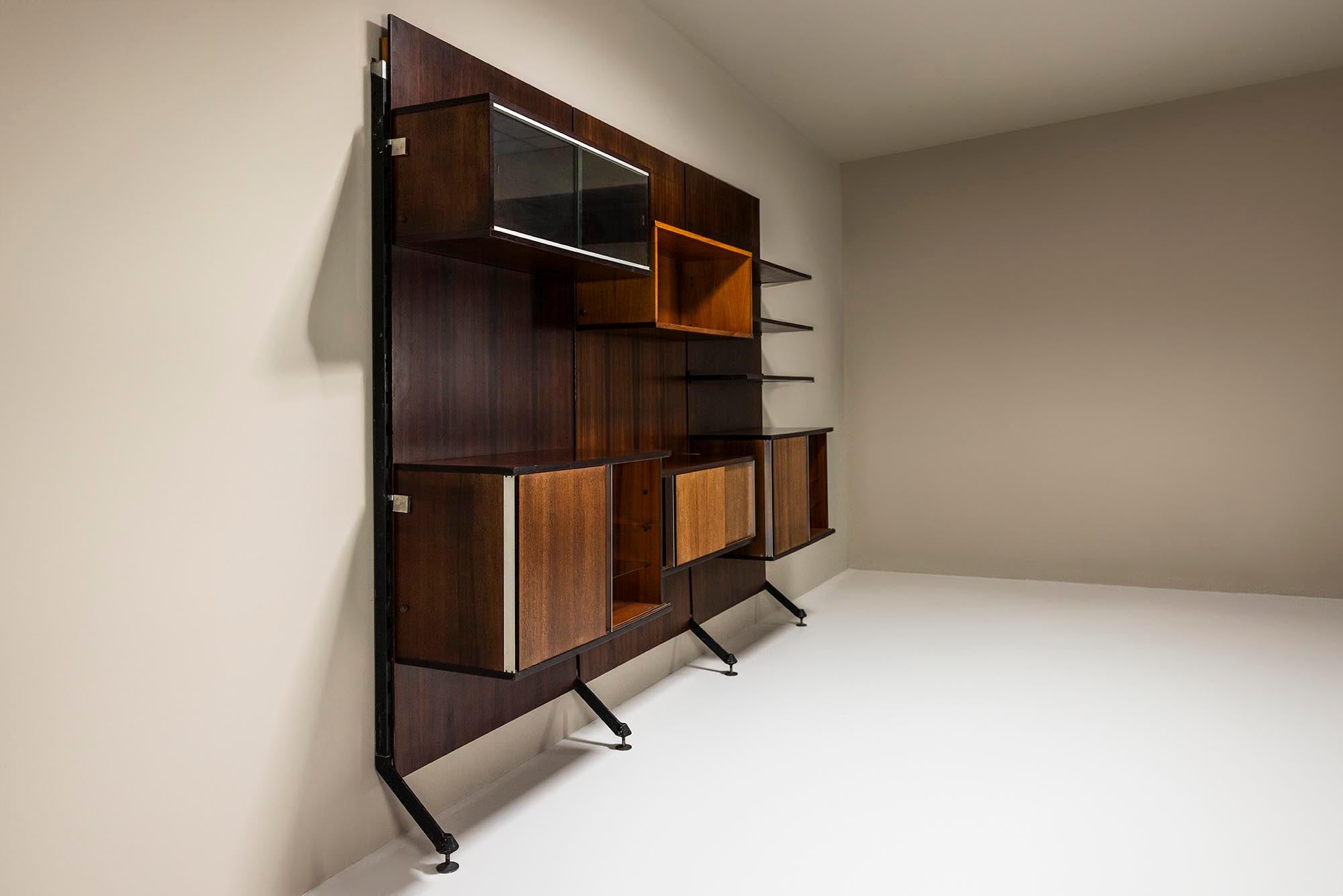 Mid-20th Century Urio Wall System in Rosewood by Ico and Luisa Parisi for MIM Roma, Italy 1957 For Sale