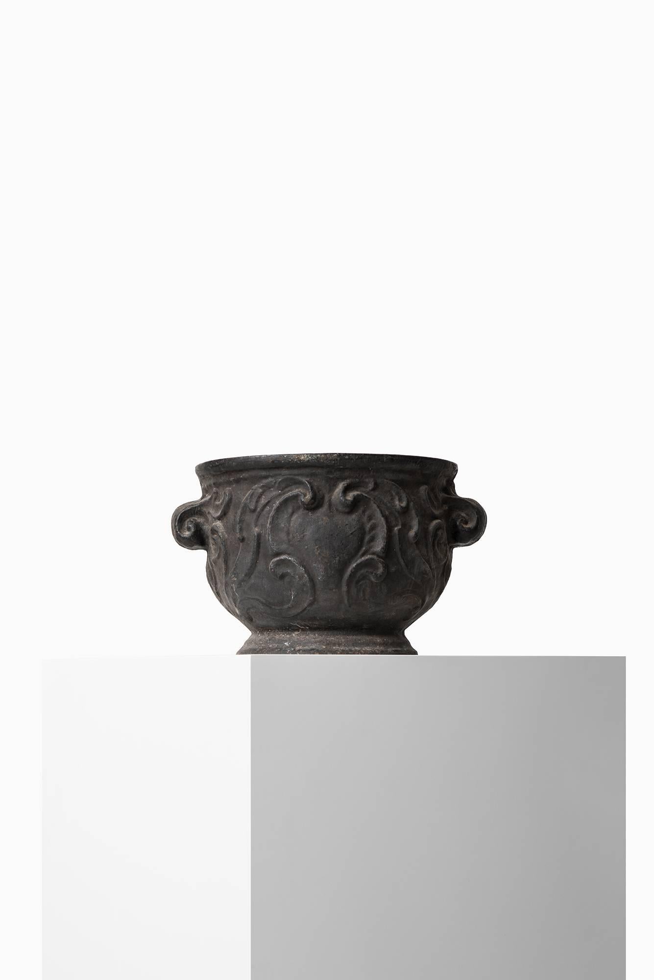 Rare urn ‘Barockurnan’ produced by Näfveqvarns Bruk in Sweden.