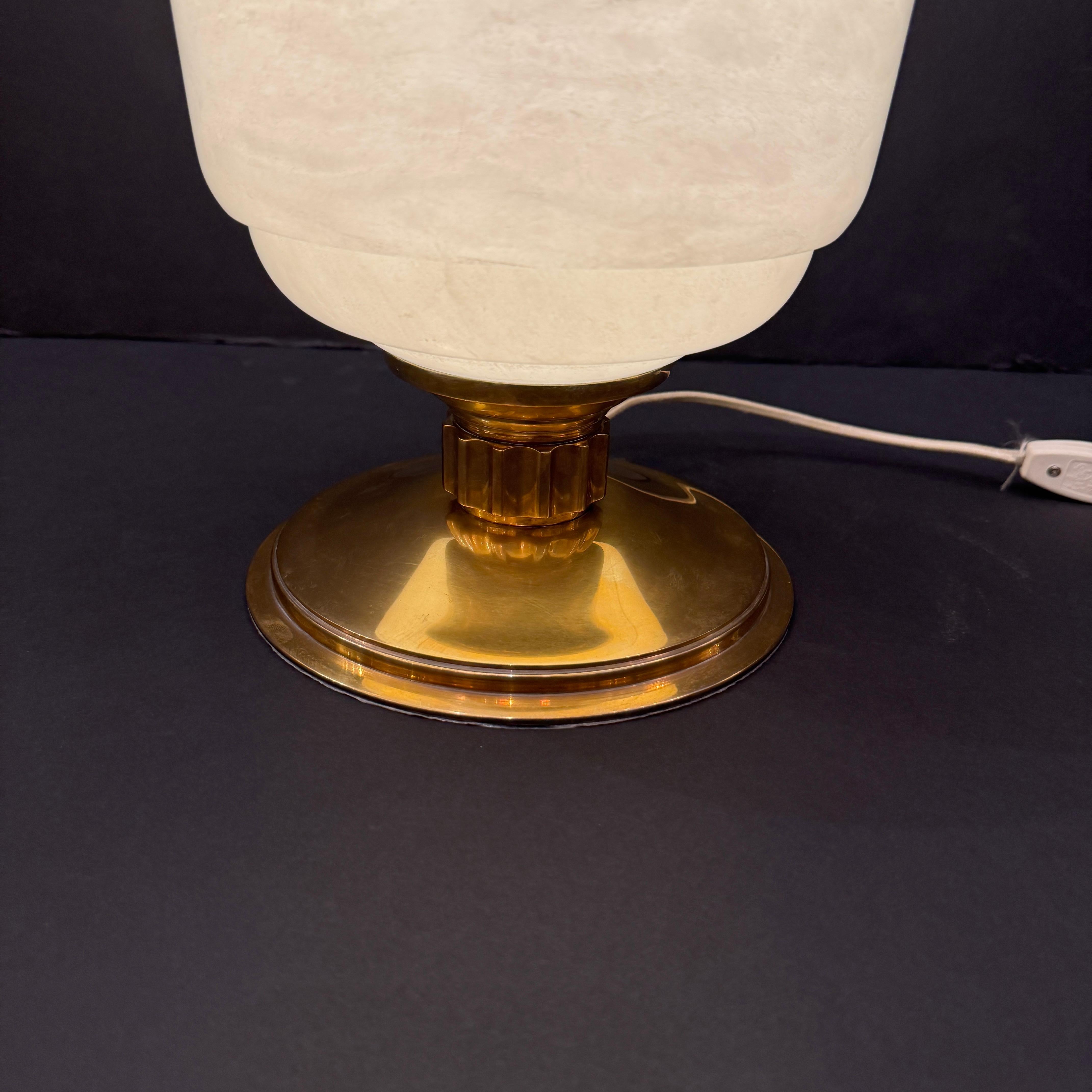 French Art Deco Alabaster Urn-Shaped Table Lamp For Sale