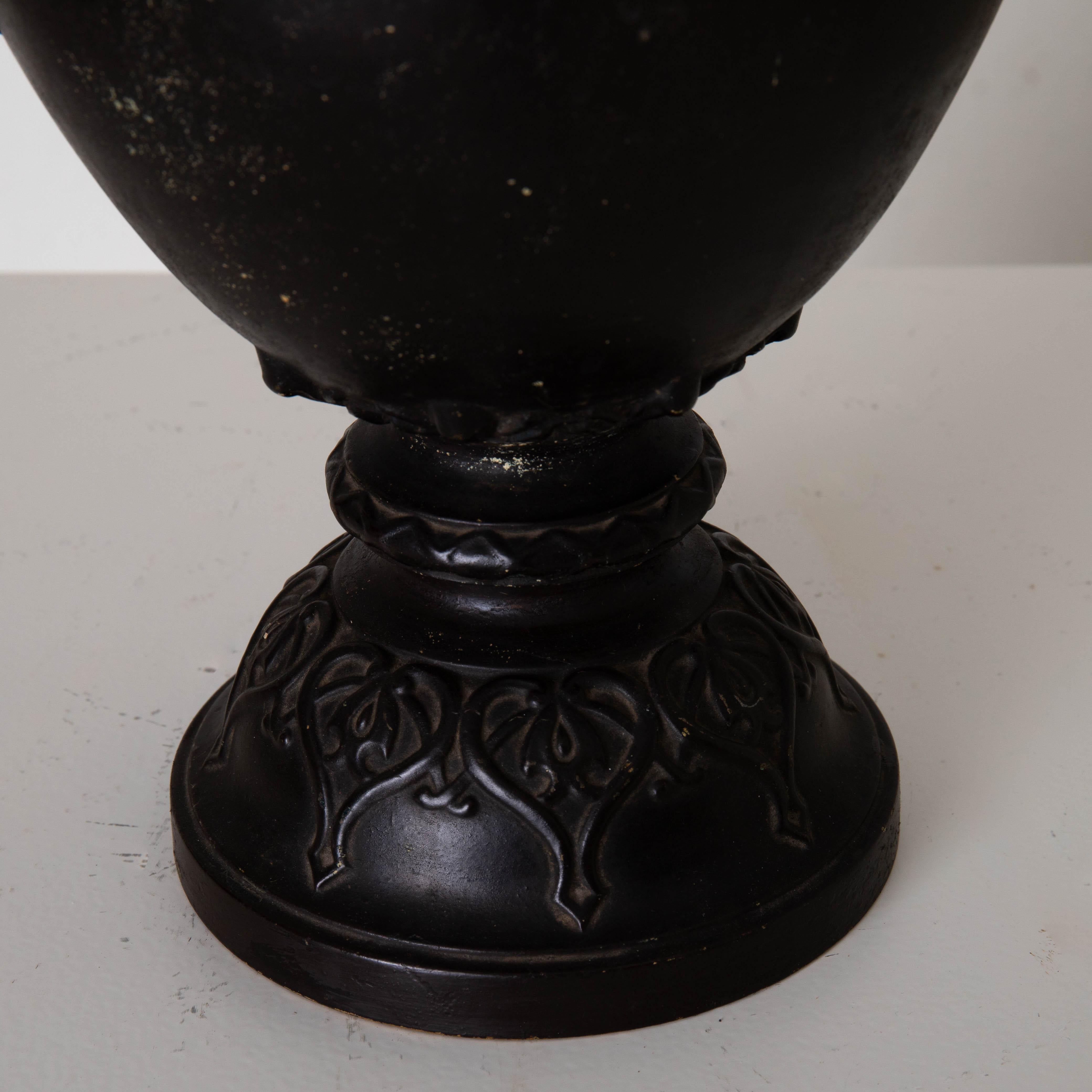 Urn Swedish Black Terracotta Neoclassical, Early 19th Century, Sweden In Good Condition In New York, NY