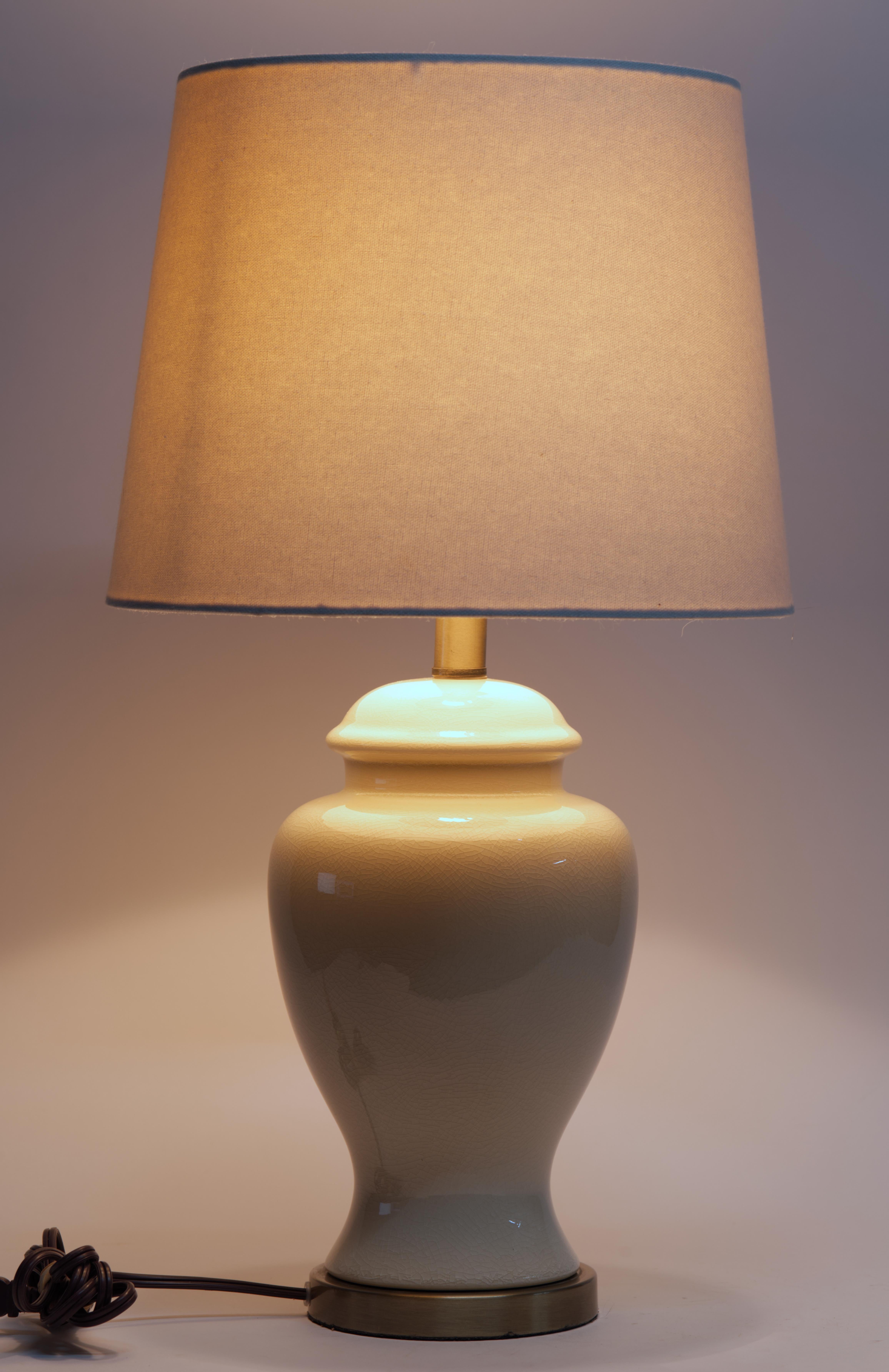 Mid-Century Modern Urn Table Lamp, White Craquelure Glaze in Style of Ralph Lauren For Sale