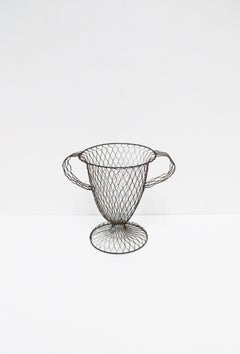 Urn Wire Basket