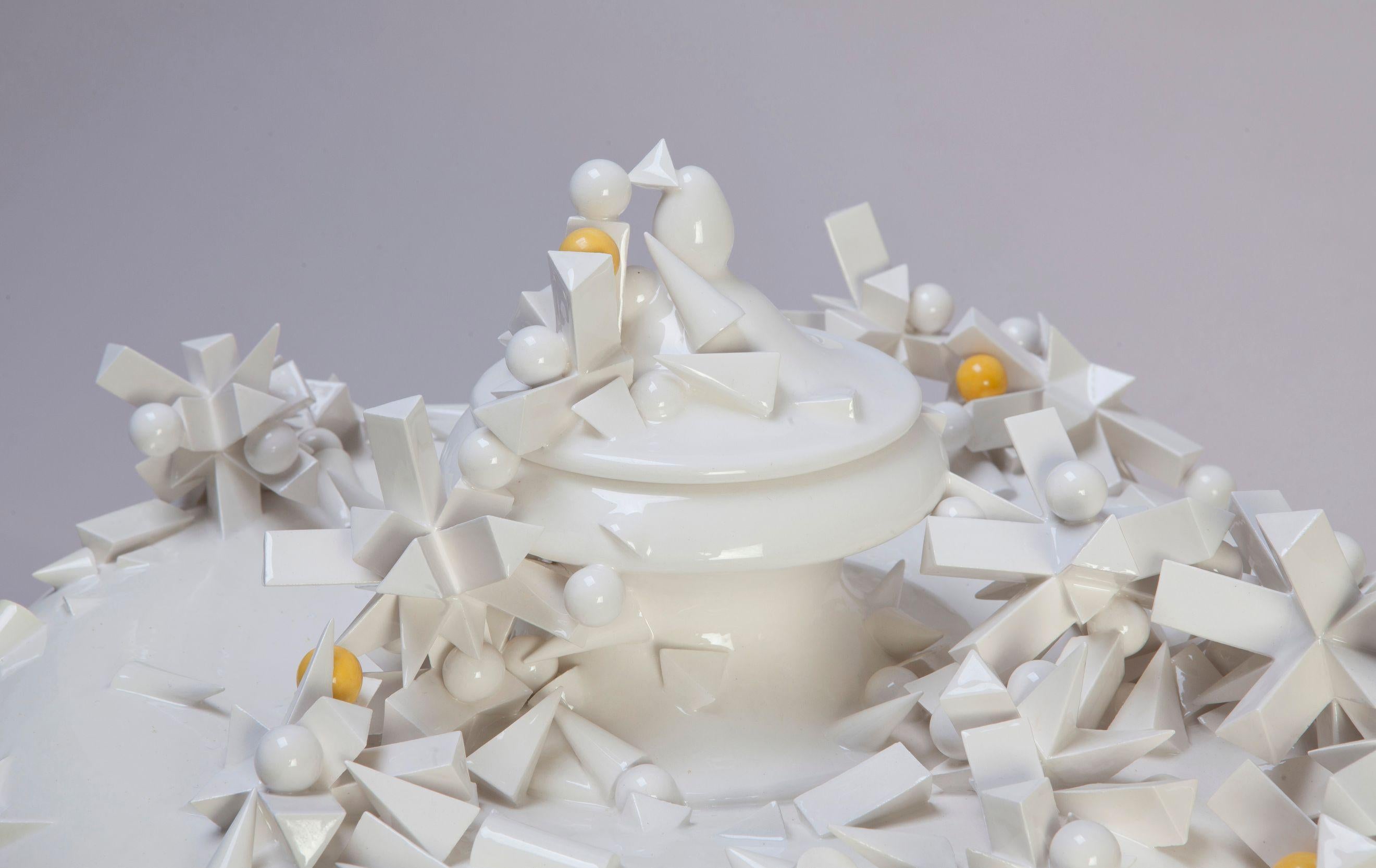 Urn by Andrea Salvatori, White Ceramic Sculpture 21st Century Contemporary In New Condition In London, GB