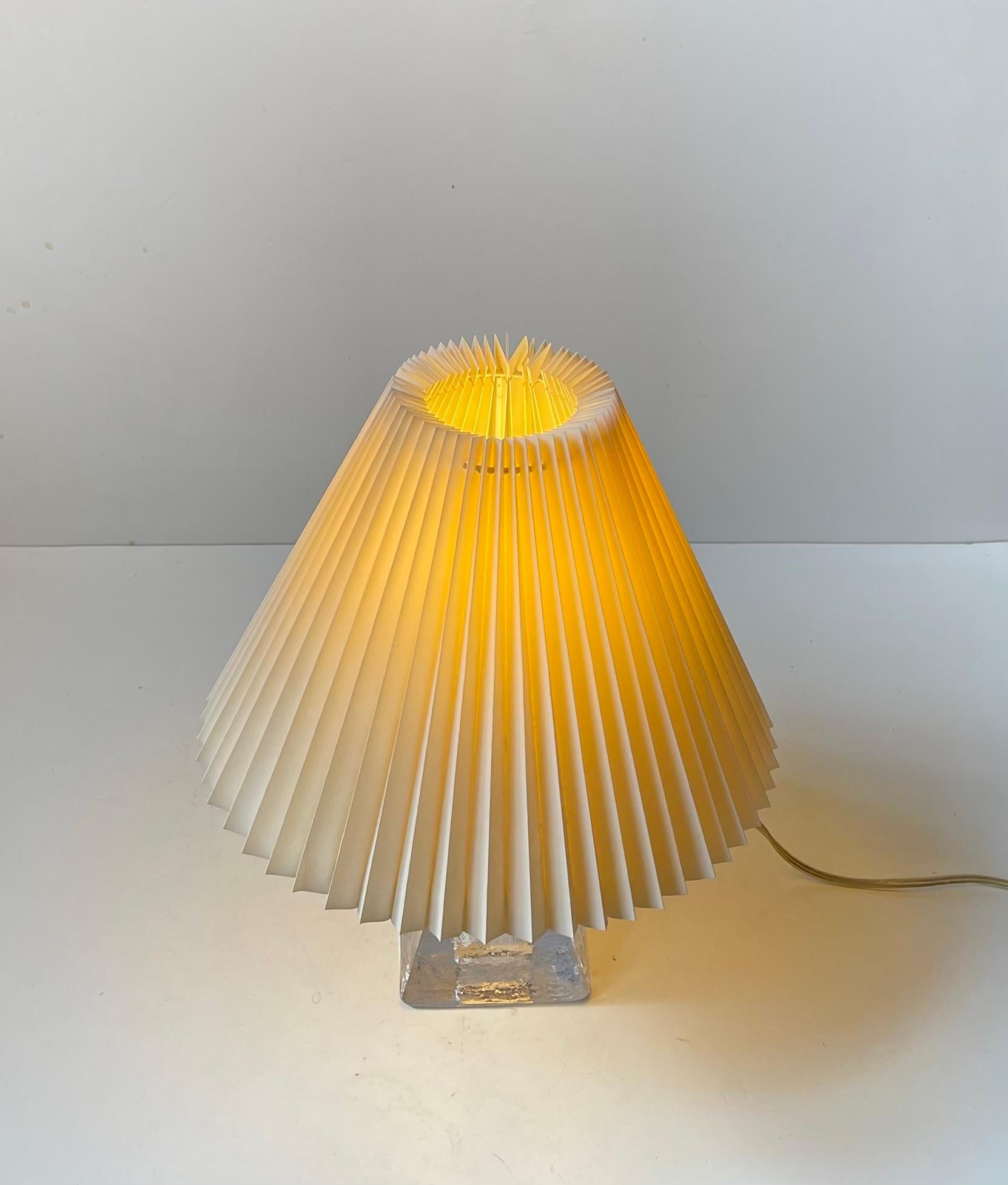 20th Century Urshult Glasbruk Sweden Midcentury Table Lamp in Ice Glass, 1960s For Sale