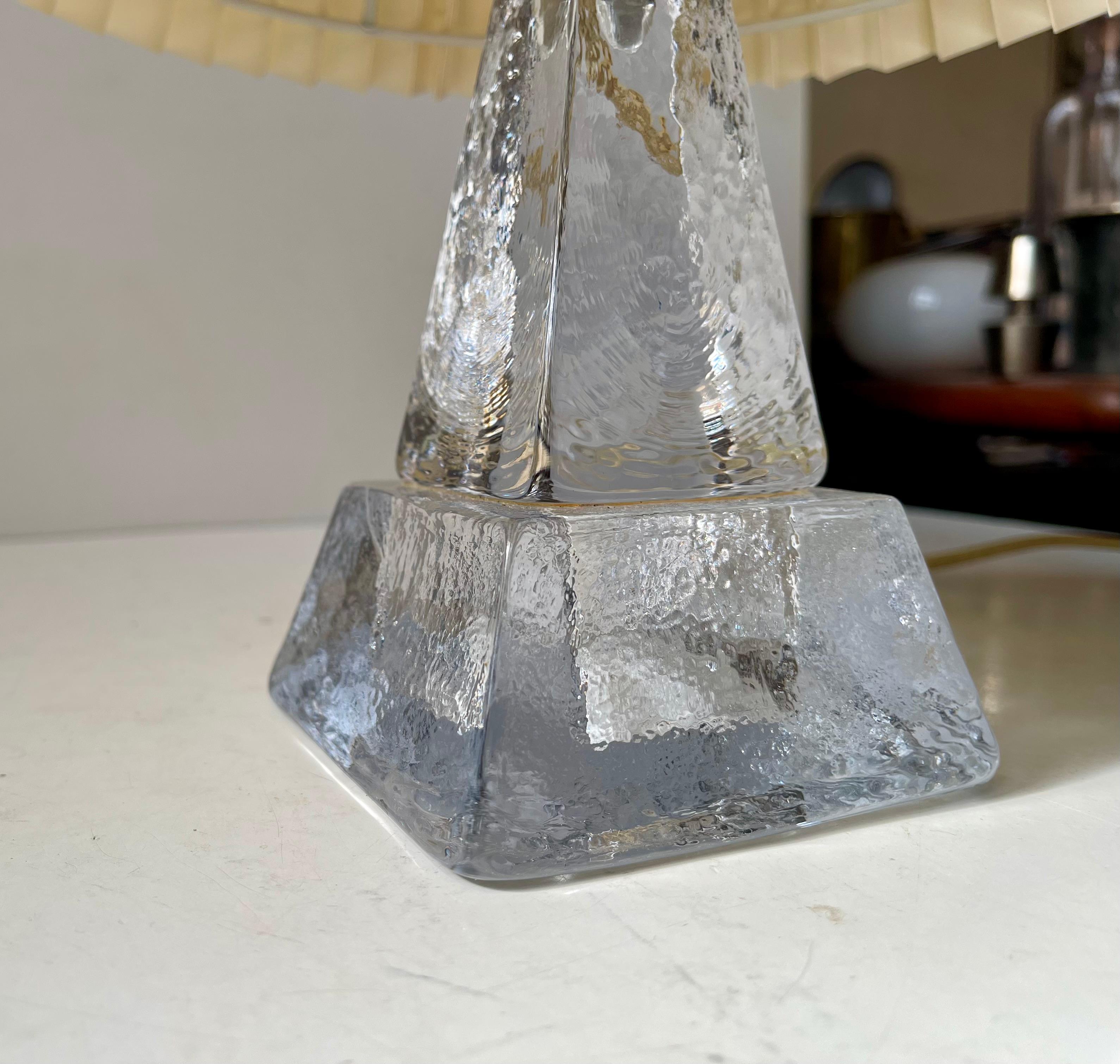 Urshult Glasbruk Sweden Midcentury Table Lamp in Ice Glass, 1960s For Sale 1