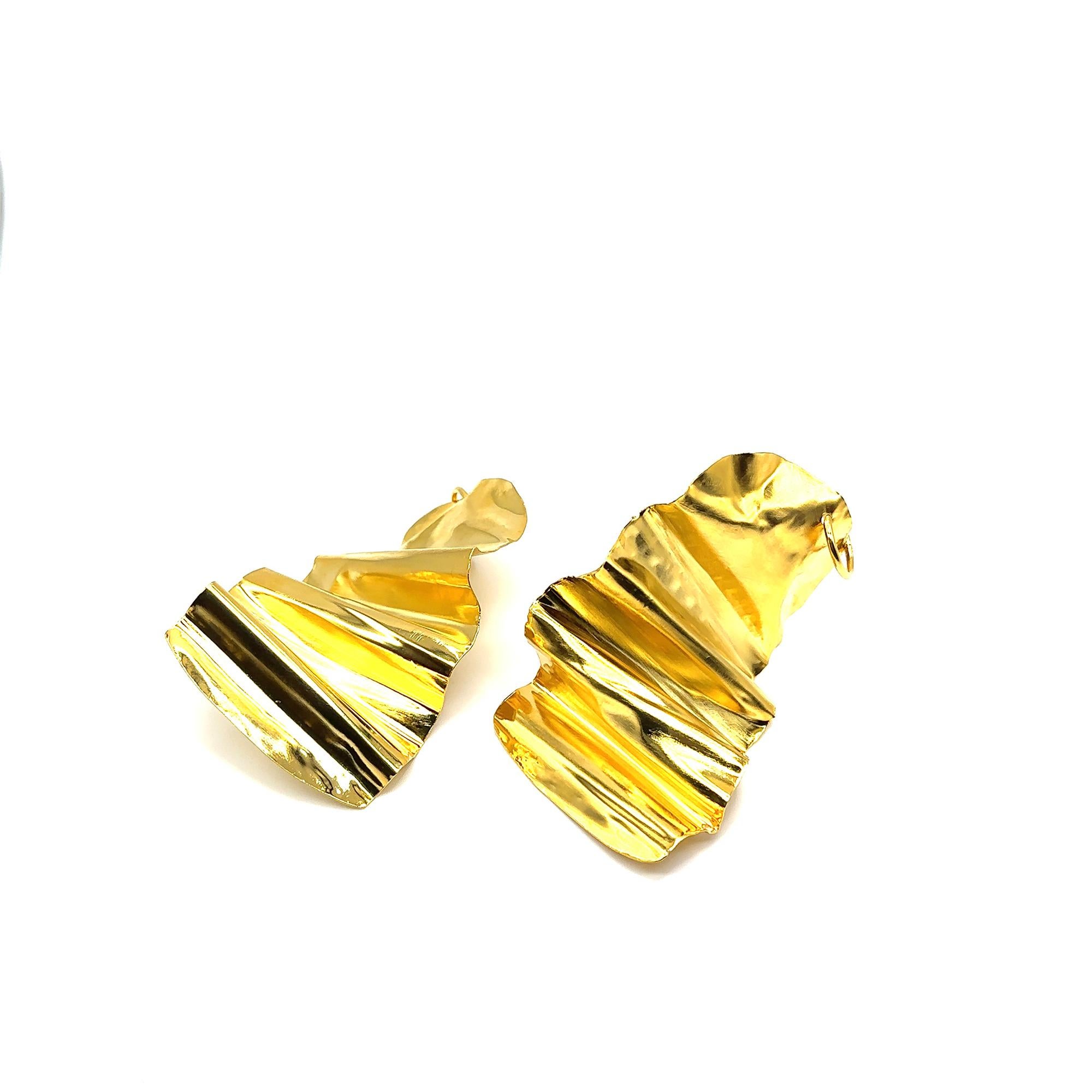 Ursula - Dangle Earrings 14k gold plated In New Condition For Sale In Forest Hills, NY
