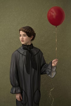 Kindheit" Niederländisches Contemporary Portrait eines Mädchens mit rotem Luftballon