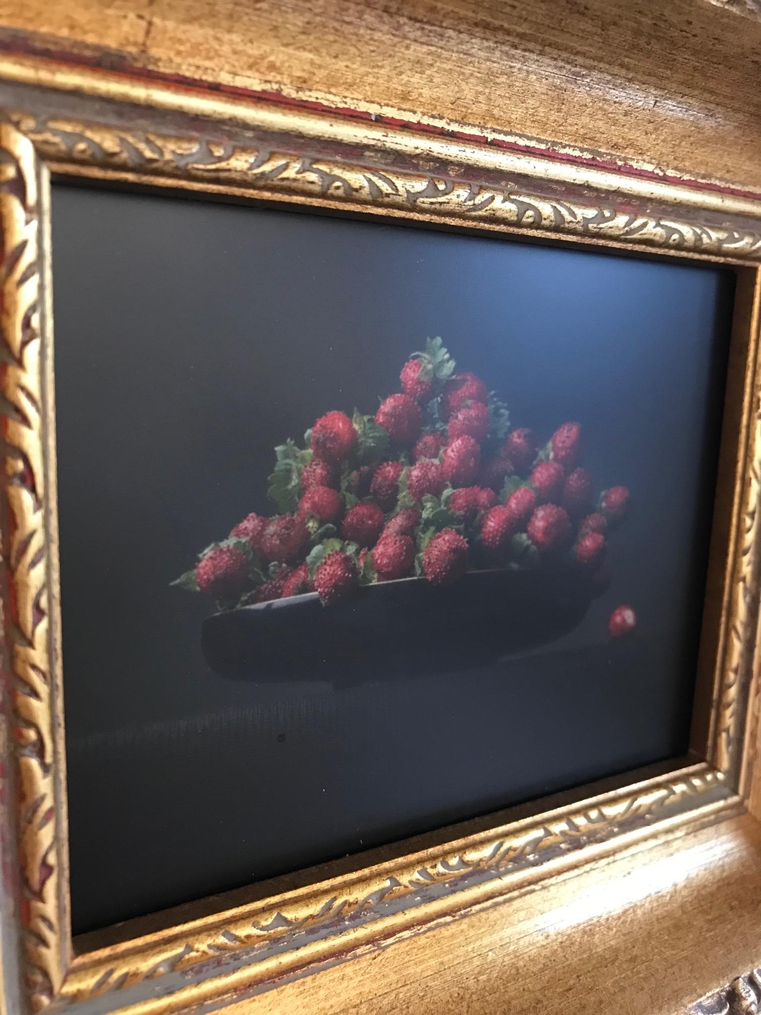 ''Strawberry's'' Dutch Contemporary Still-Life of Strawberry's in a Black Bowl For Sale 1