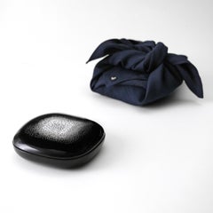 Urushi Eggshell Lacquer with Abalone Shell Large Pebble Box by Alexander Lamont