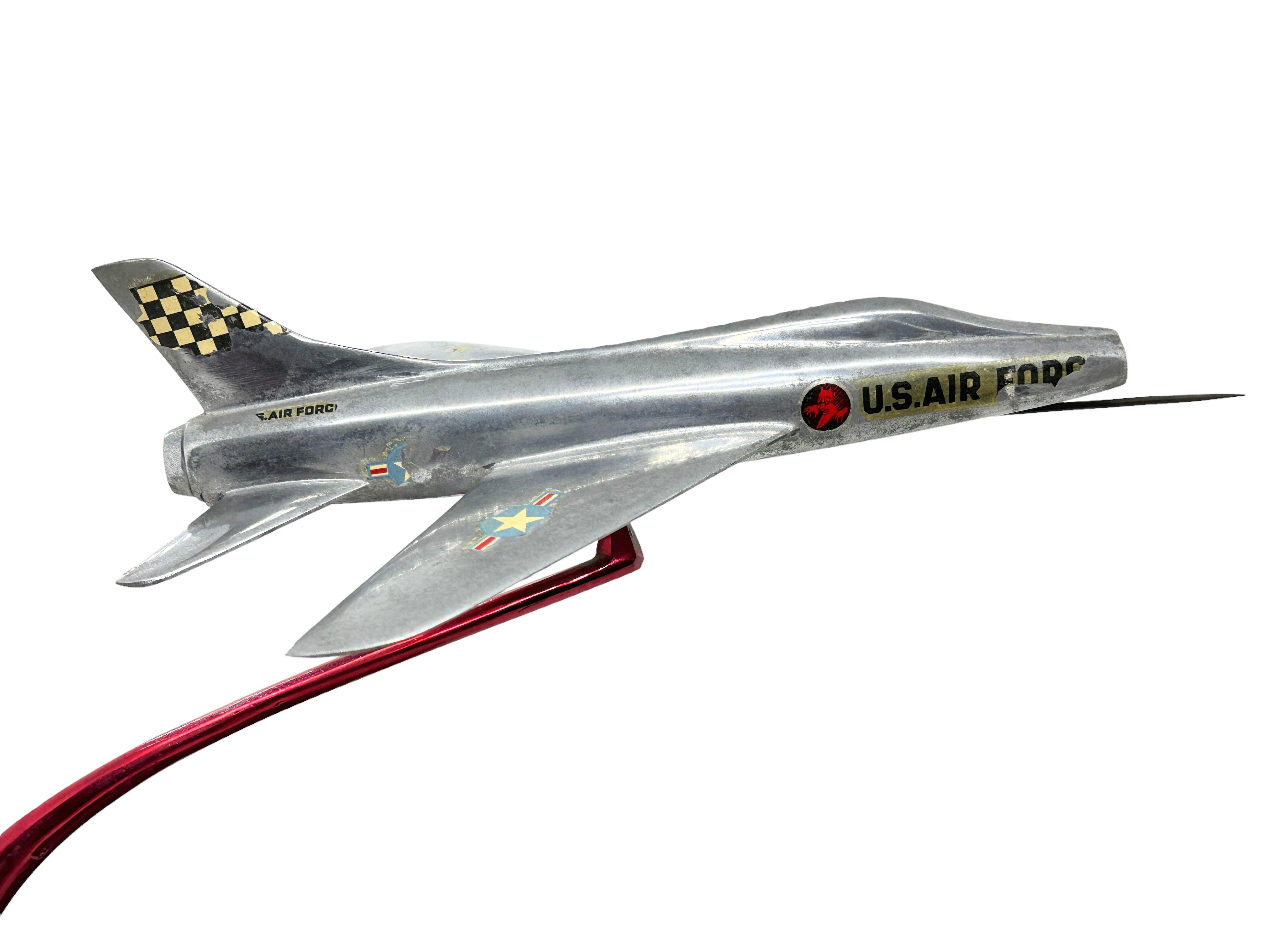 Mid-20th Century US Air Force Aluminum Airplane Model Wooden Base, 1970s Italy For Sale