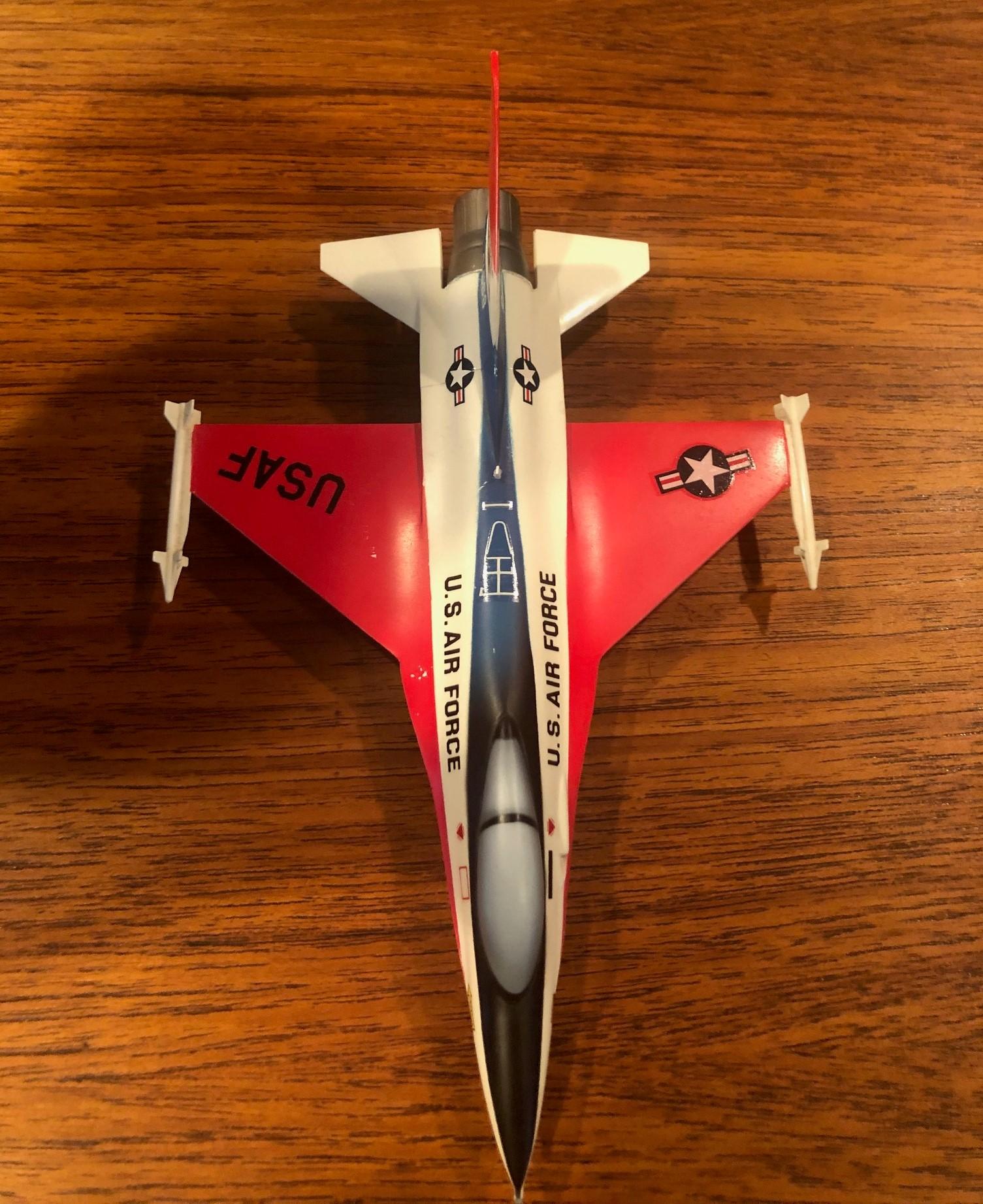 U.S. Air Force F-16 Air Combat Fighter Contractor Desk Model 2