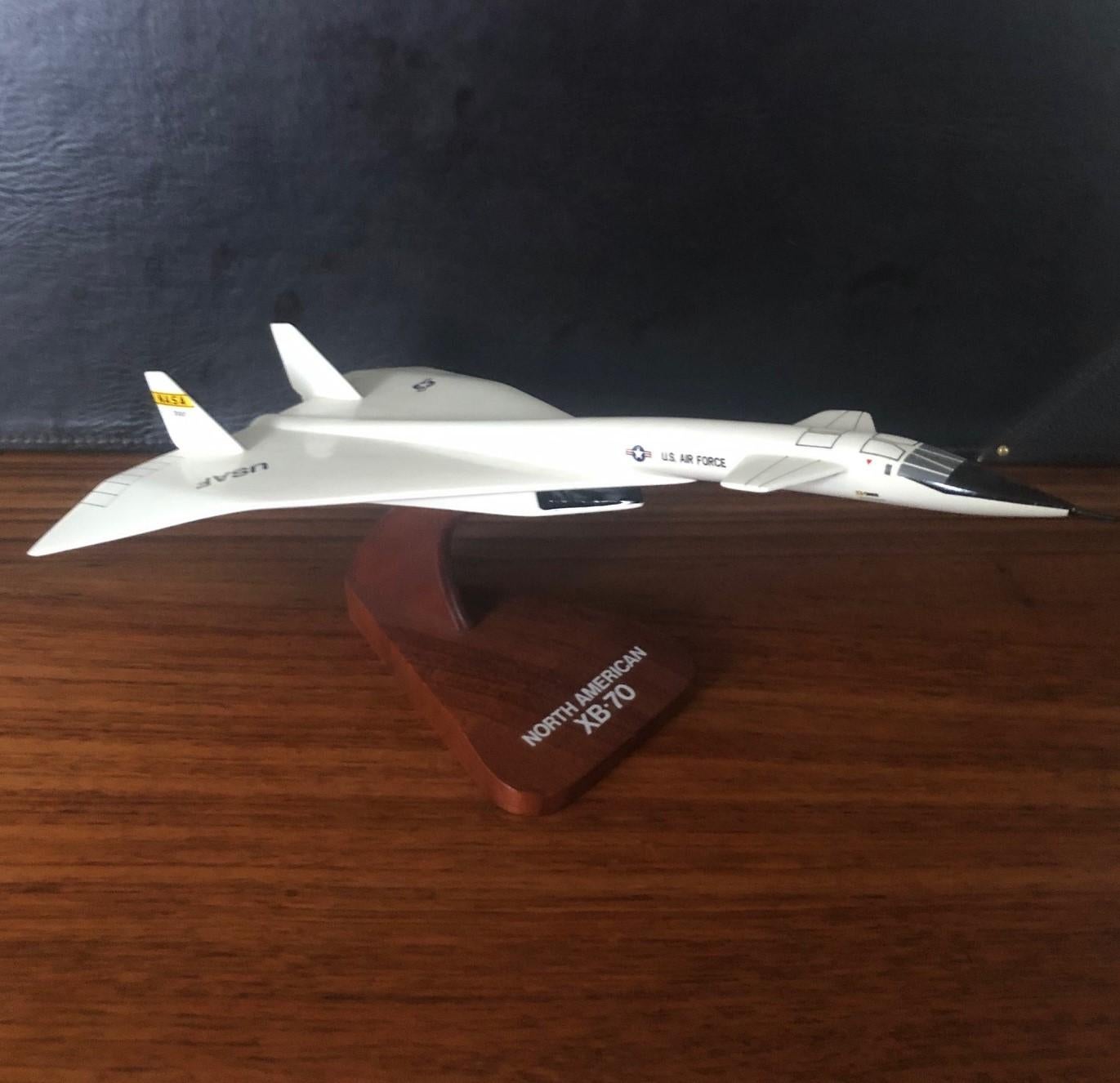 U.S. Air Force NASA XB-70 Valkyrie Airplane / Bomber Contractor Desk Model 1