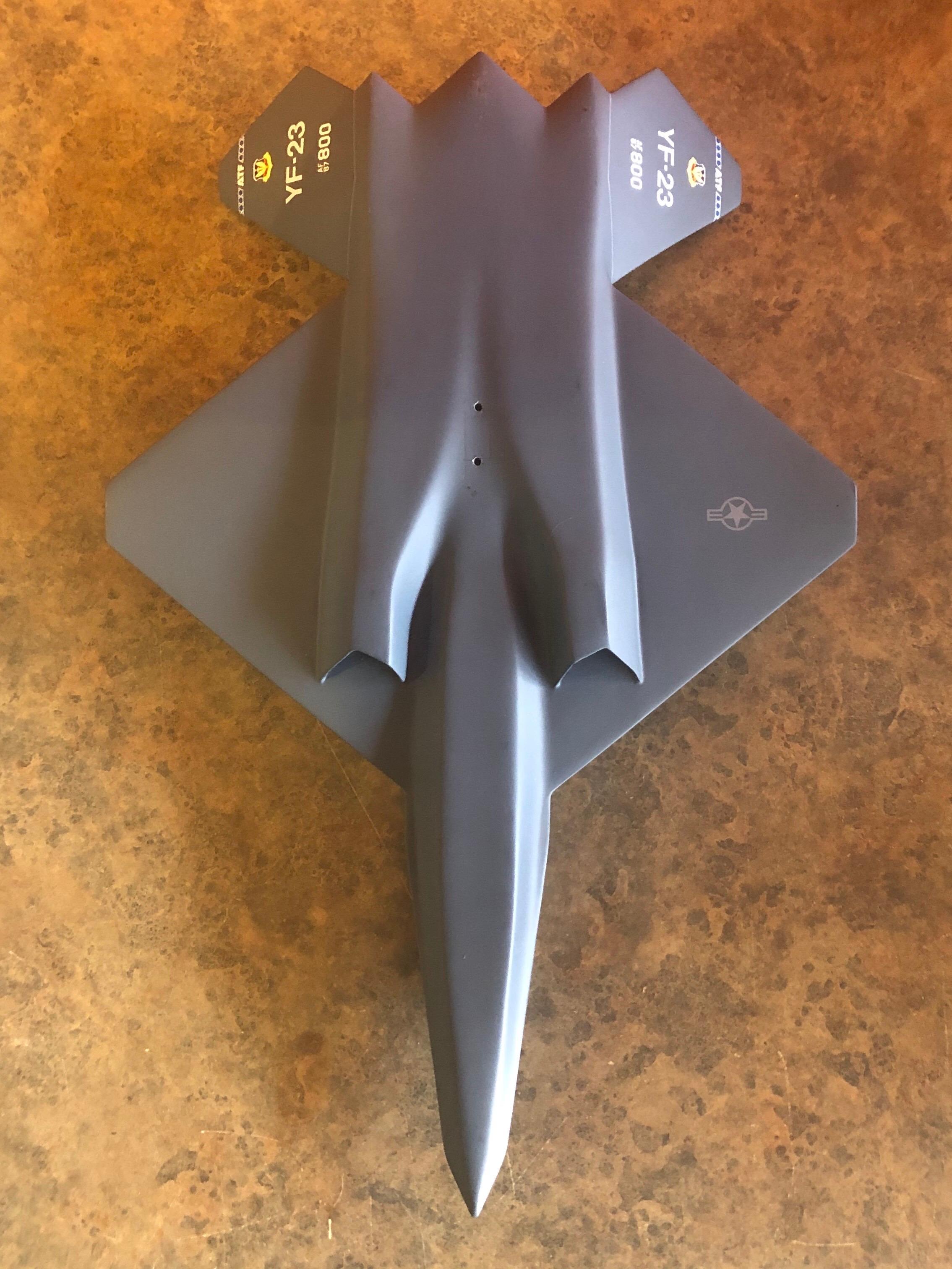 Modèle de bureau de l'U.S. Air Force YF-23 Advanced Tactical Fighter de l'ATF en vente 5