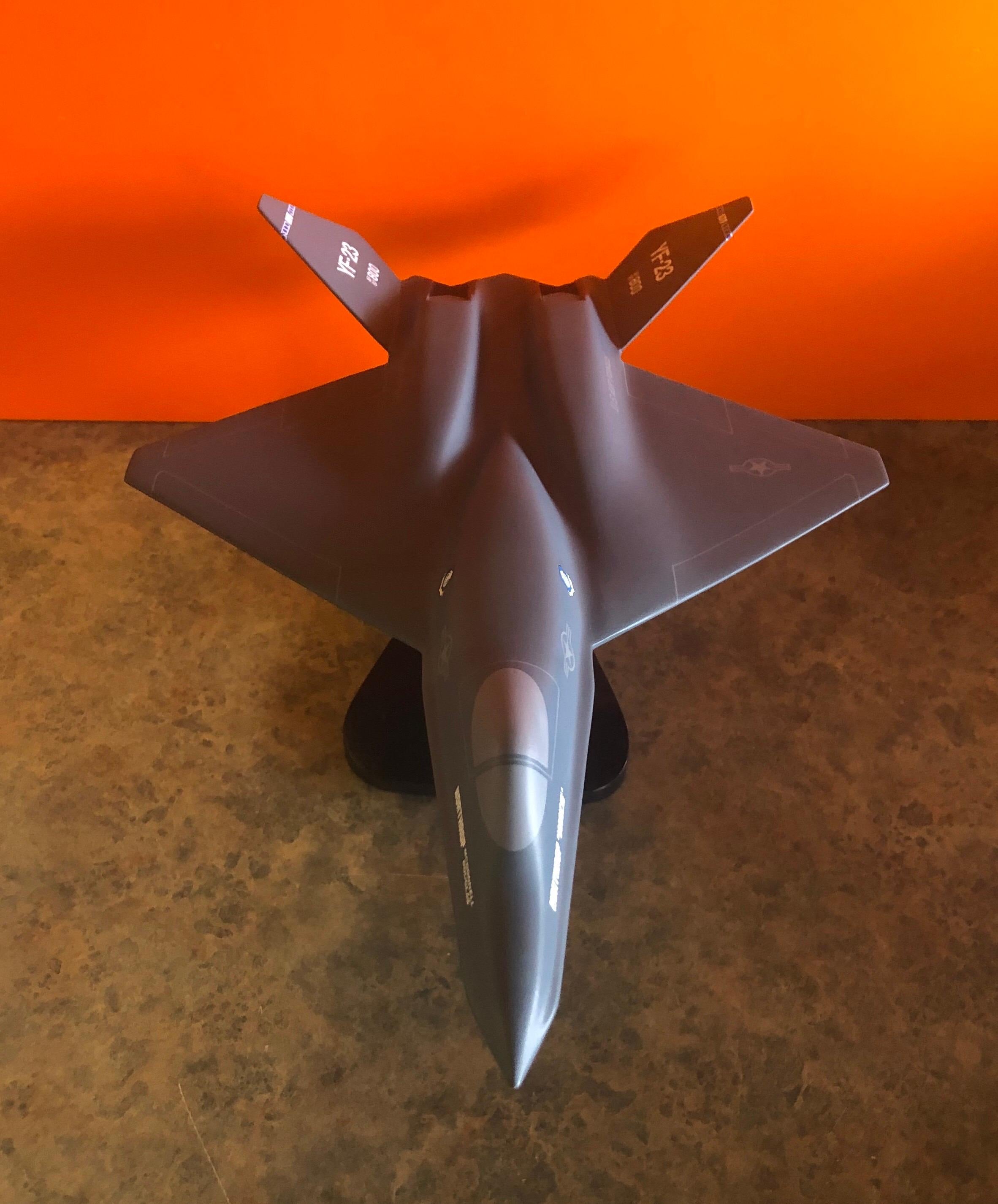 Philippin Modèle de bureau de l'U.S. Air Force YF-23 Advanced Tactical Fighter de l'ATF en vente
