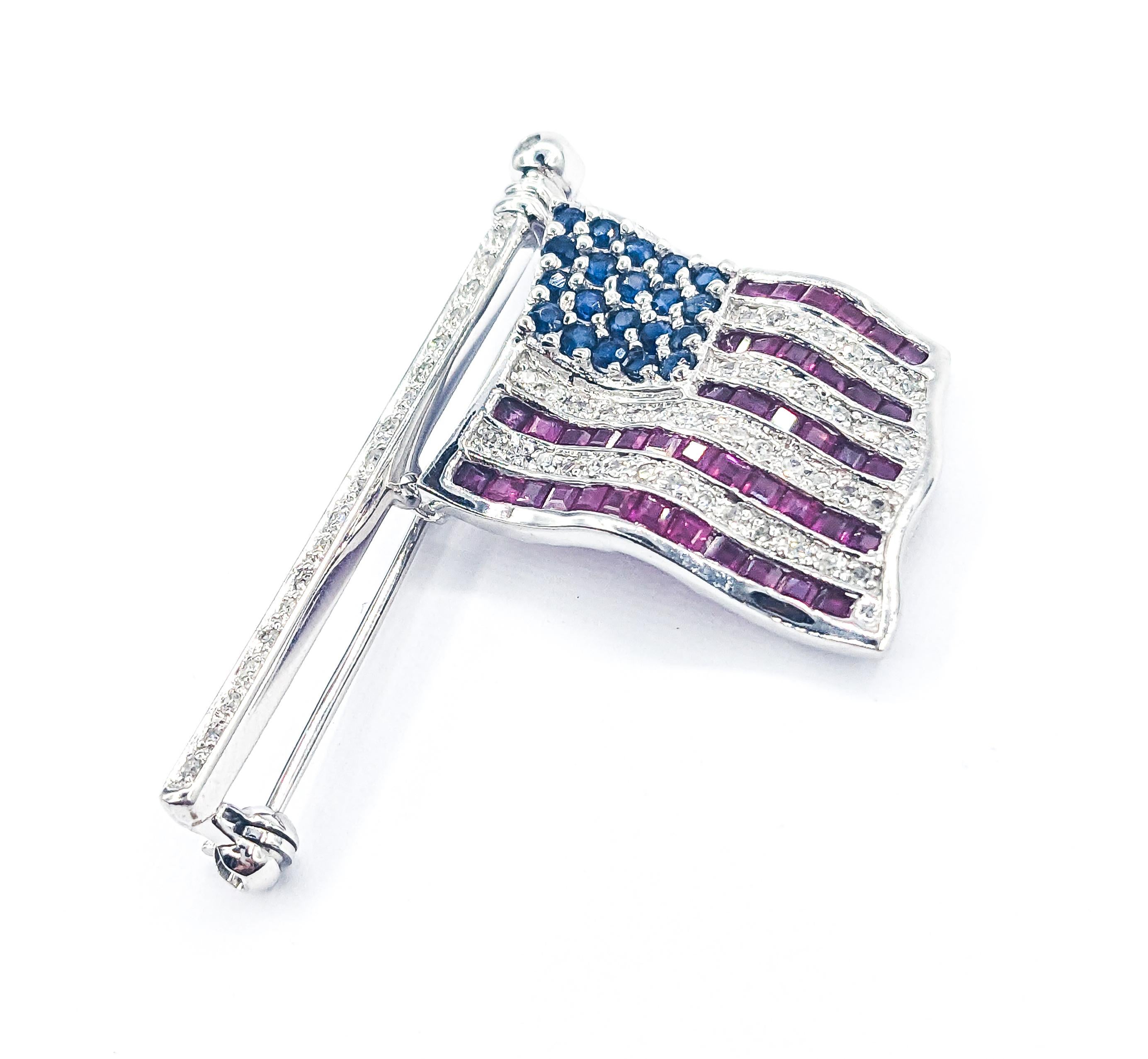Pin Bandera de EEUU con Zafiro, Rubí y Diamantes en Oro Blanco en Excelente Estado en Bloomington, MN