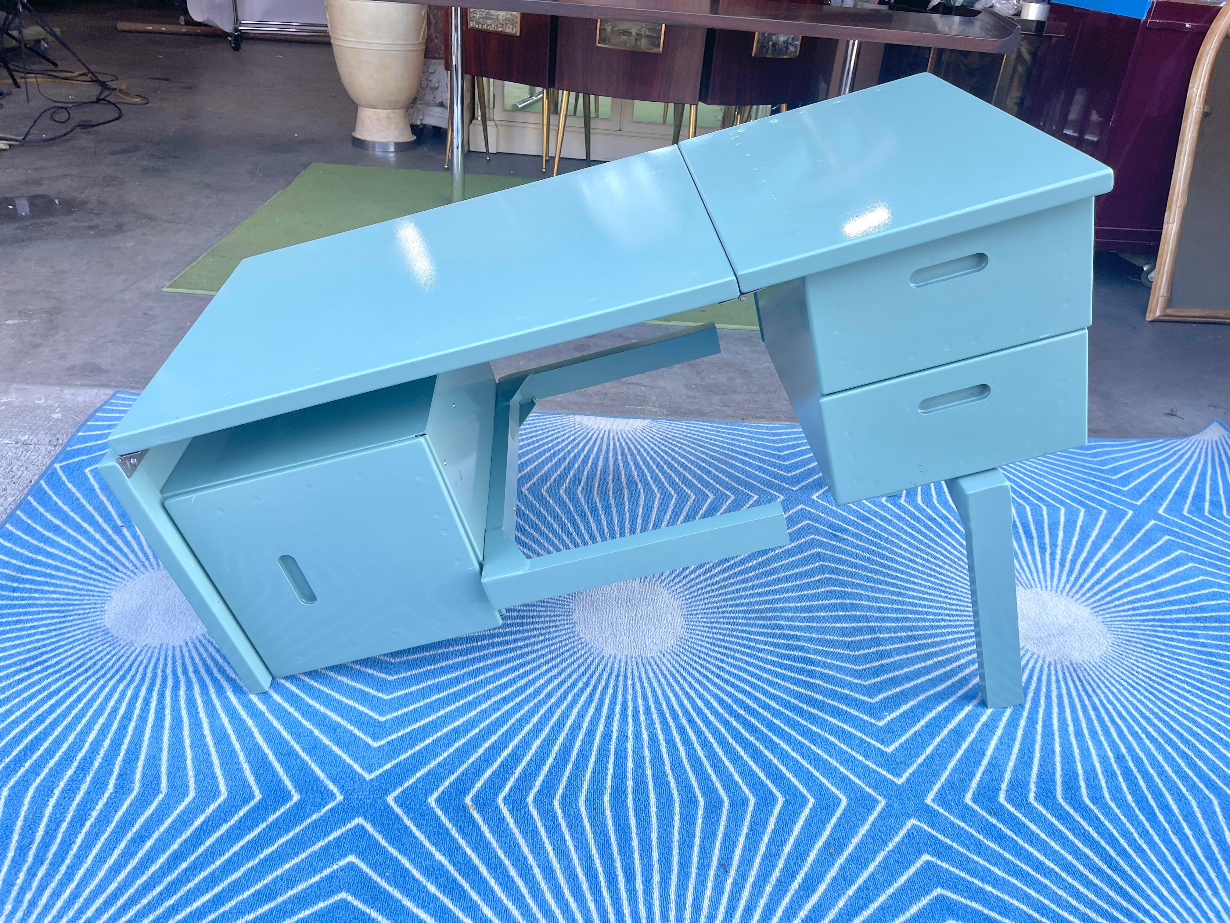 U.S. Military Folding Stainless Steel Field Desk im Angebot 9