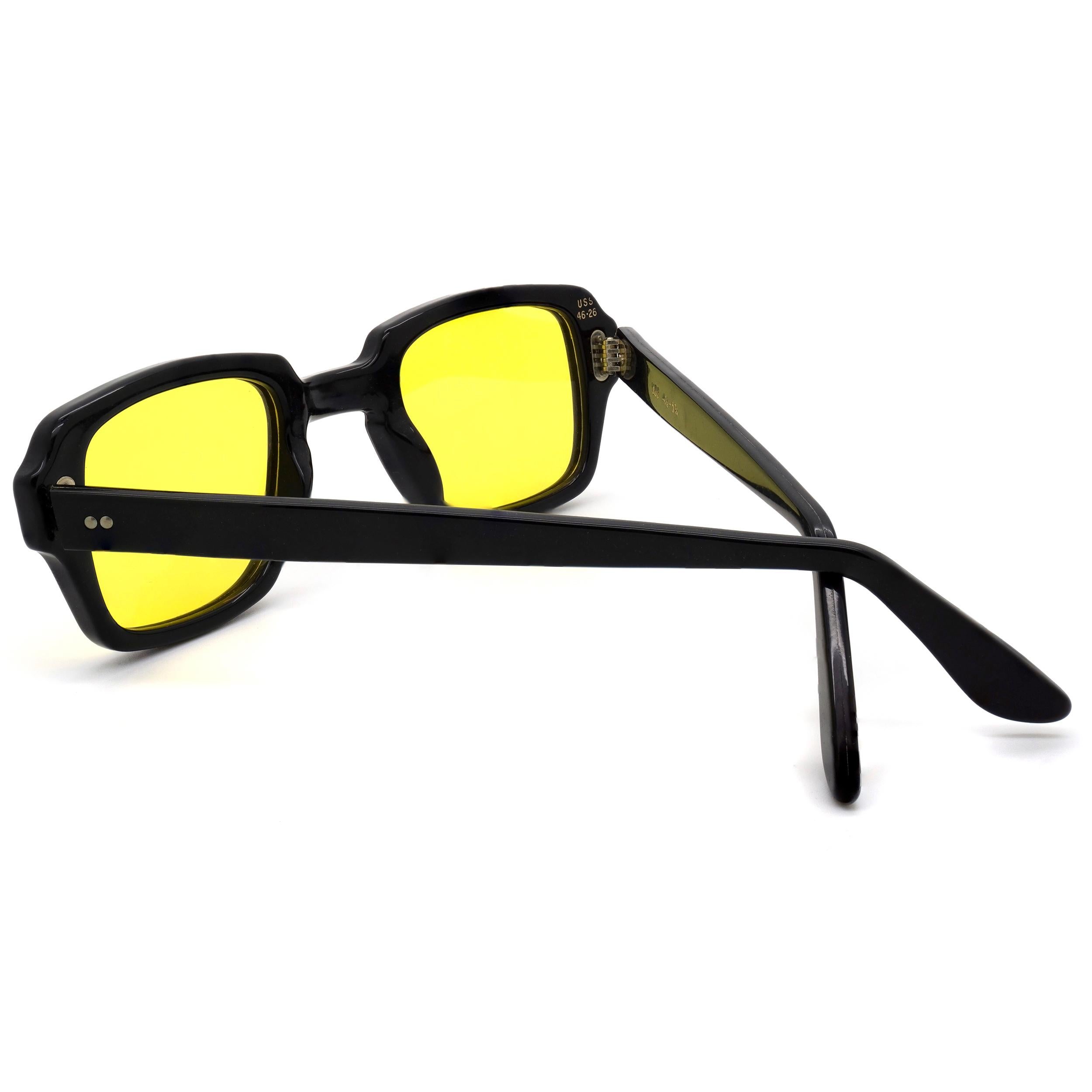 US-Militär-Sonnenbrille im Vintage-Stil, hergestellt in den USA, berühmt BCG, gelb, polarisiert  (Schwarz) im Angebot