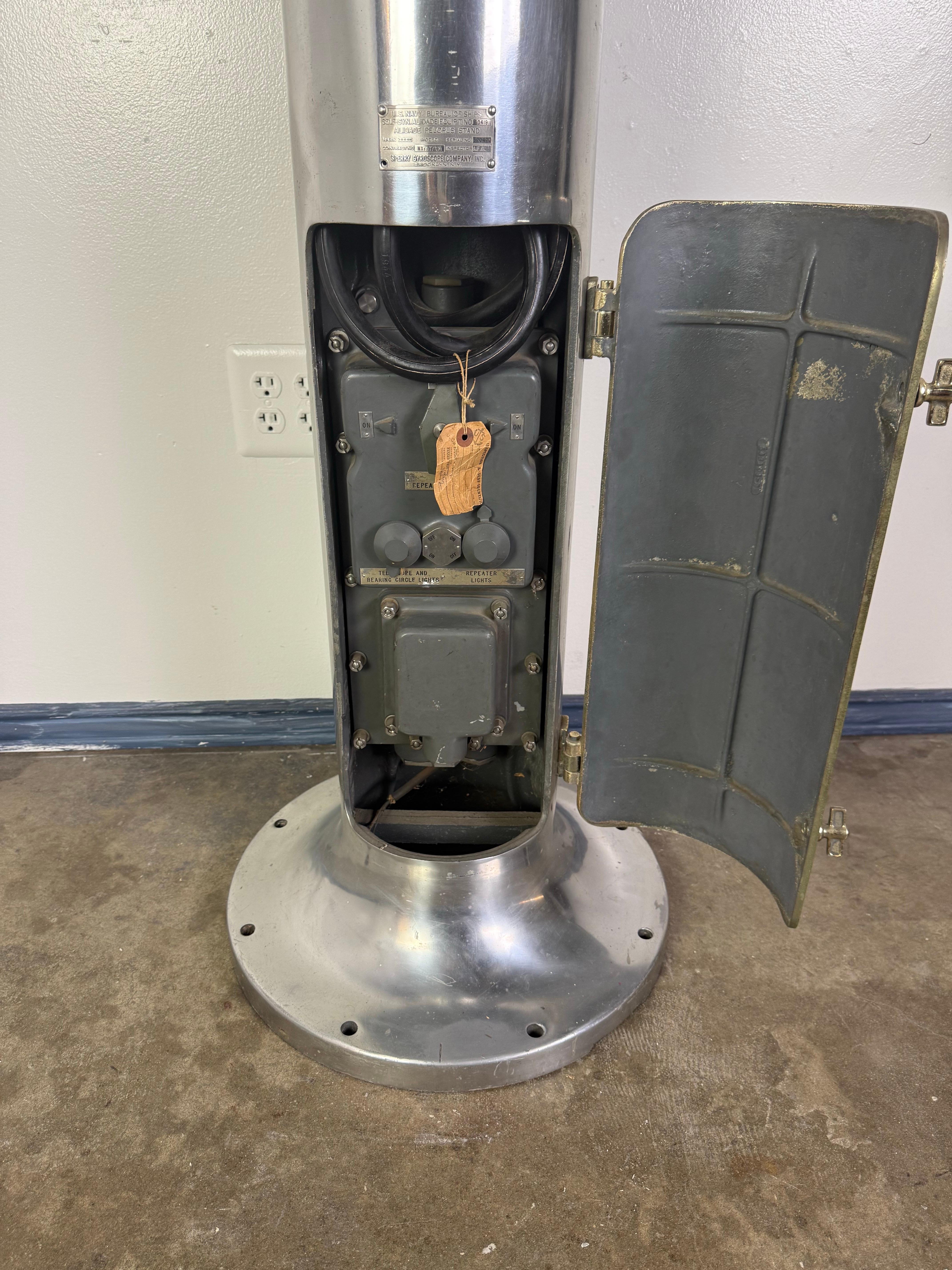 U.S. Navy Alidade Pelorus Stand by Sperry Gyroscope Company, Mark XXXI, Mod 0 For Sale 3