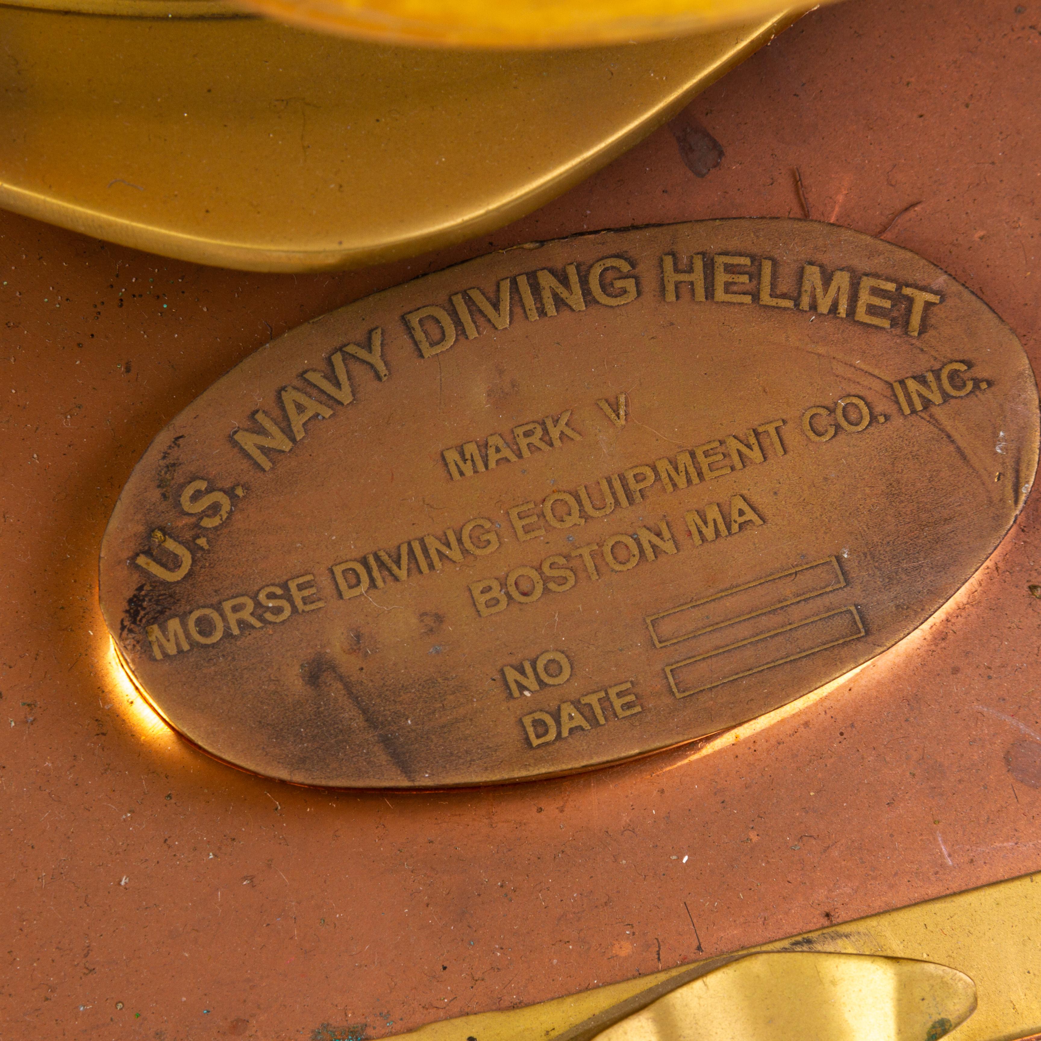 Laiton Casque de plongée en cuivre et laiton de l'U.S. Navy  en vente