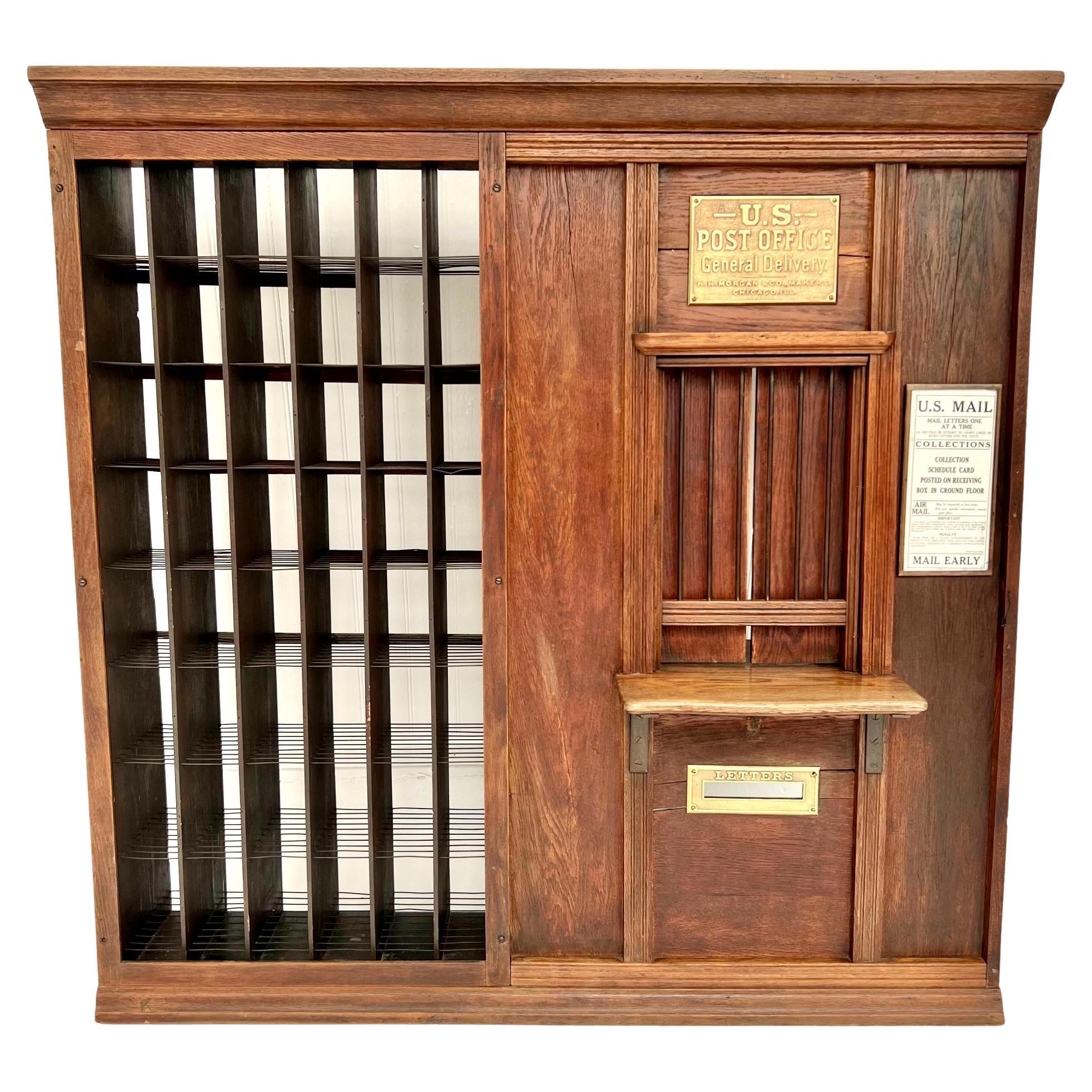Vitrail du bureau de poste des États-Unis avec cage de concierge, fin des années 1800, États-Unis