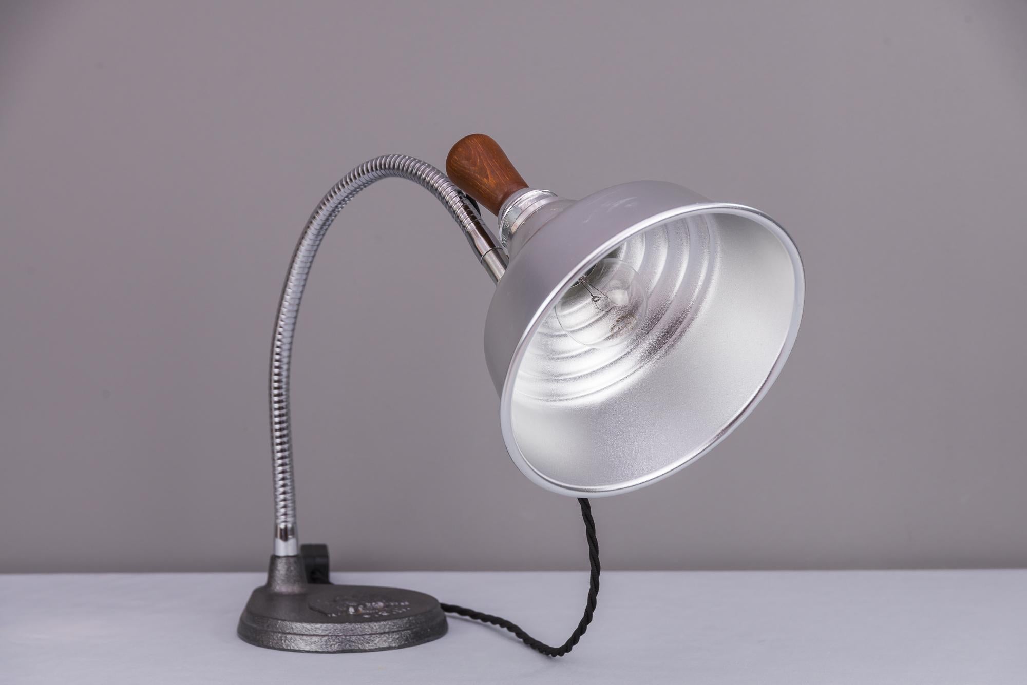 USA Tischlampe, ca. 1940er Jahre im Angebot 5