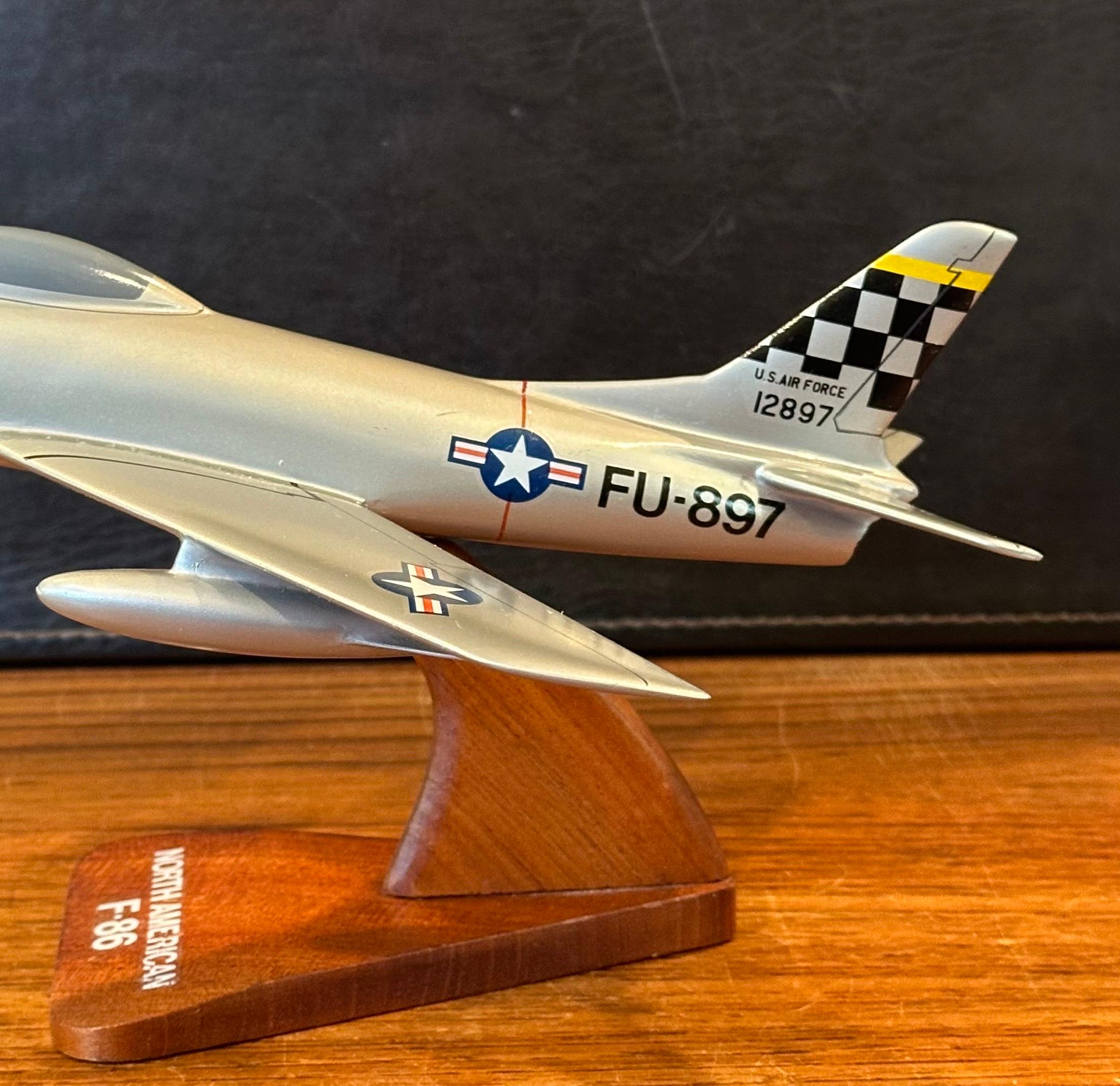 U.S.A.F. Bomber / avion / entrepreneur de bureau nord-américain F-86 en vente 5