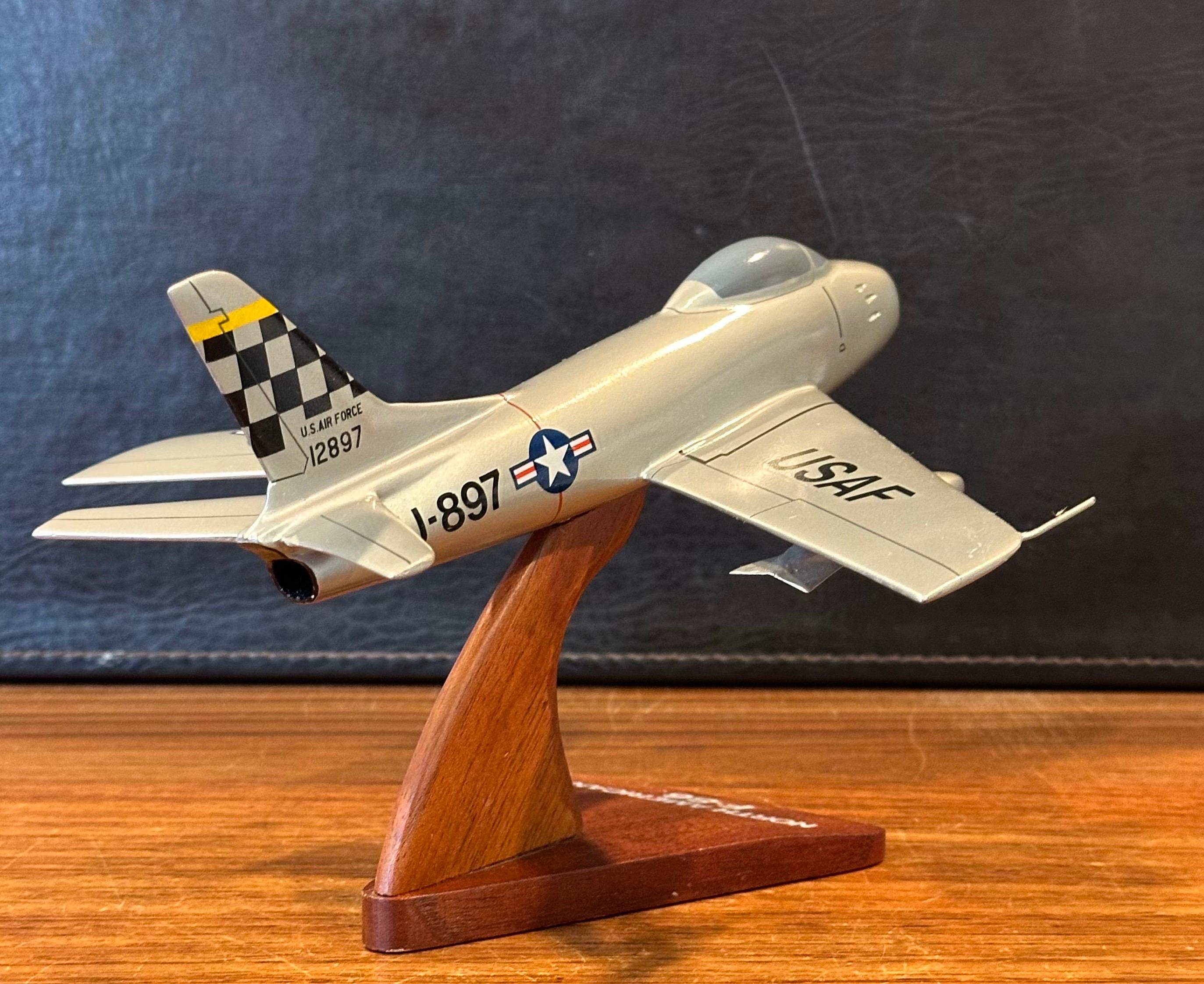 U.S.A.F. Bomber / avion / entrepreneur de bureau nord-américain F-86 en vente 2