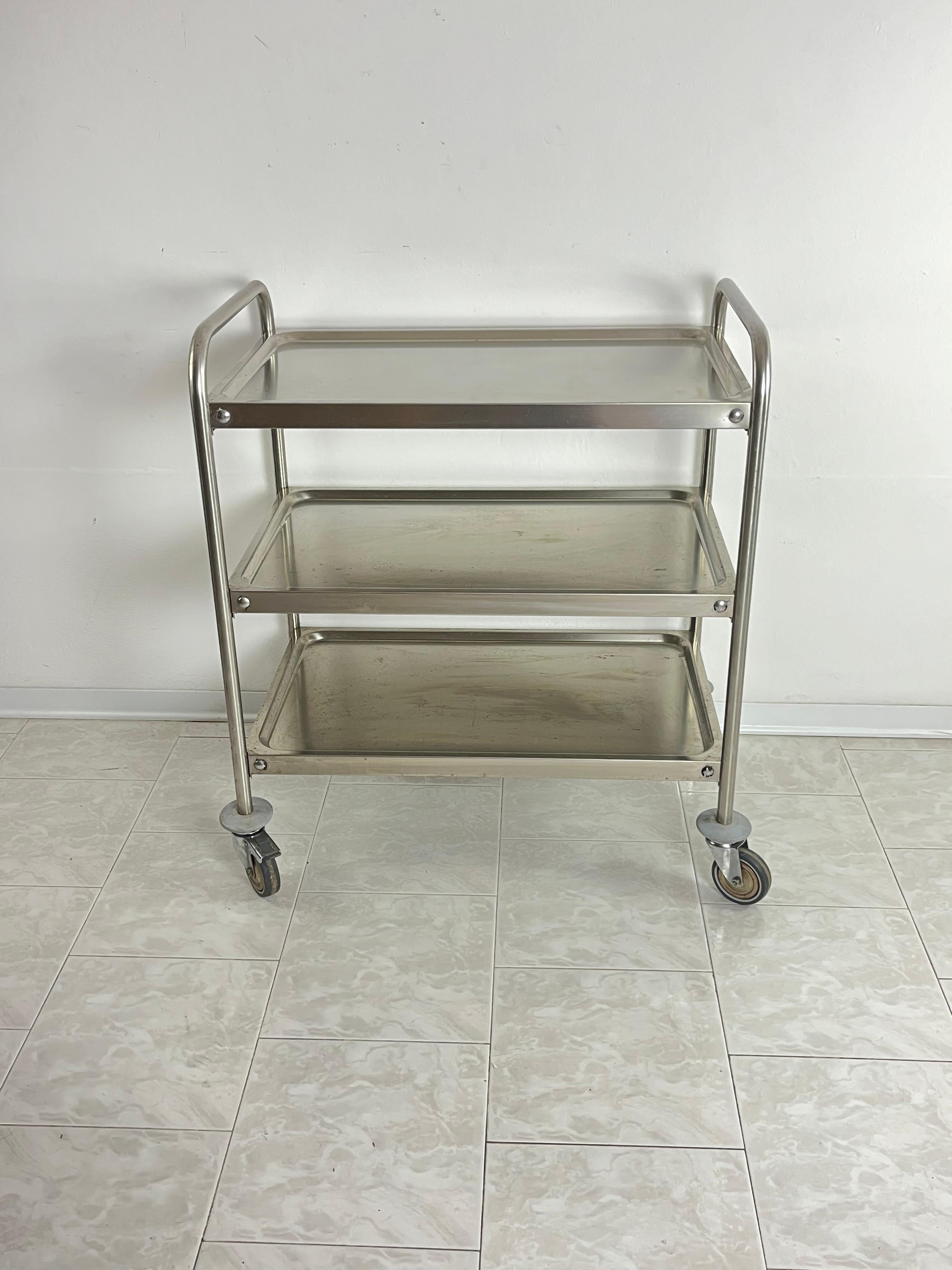 Useful Steel Serving Trolley With Swivel Wheels, Italian Design 1980s In Good Condition For Sale In Palermo, IT