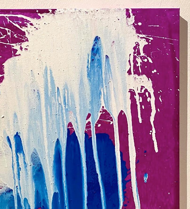 « Blanc et bleu sur violet », acrylique sur toile - peinture abstraite de boxe - Painting de Ushio Shinohara
