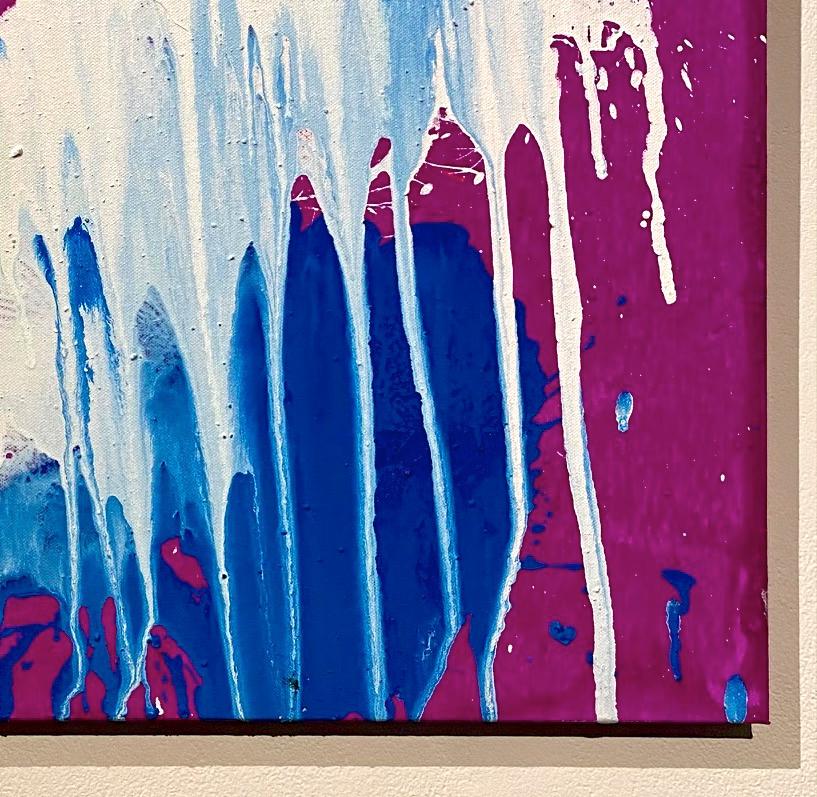 « Blanc et bleu sur violet », acrylique sur toile - peinture abstraite de boxe - Bleu Abstract Painting par Ushio Shinohara