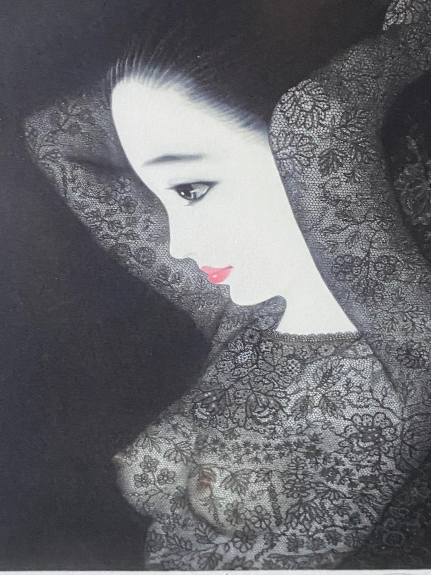 Japonais Impression japonaise Mezzotint signée Ushio Takahashi représentant une belle femme « Reflecting » en vente