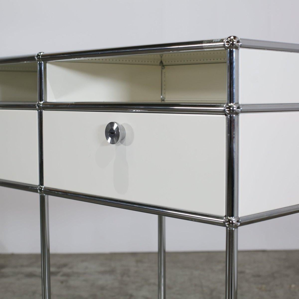 USM Balchandani-Konsole von Fritz Haller & Paul Schaerer im Zustand „Gut“ im Angebot in Basildon, London