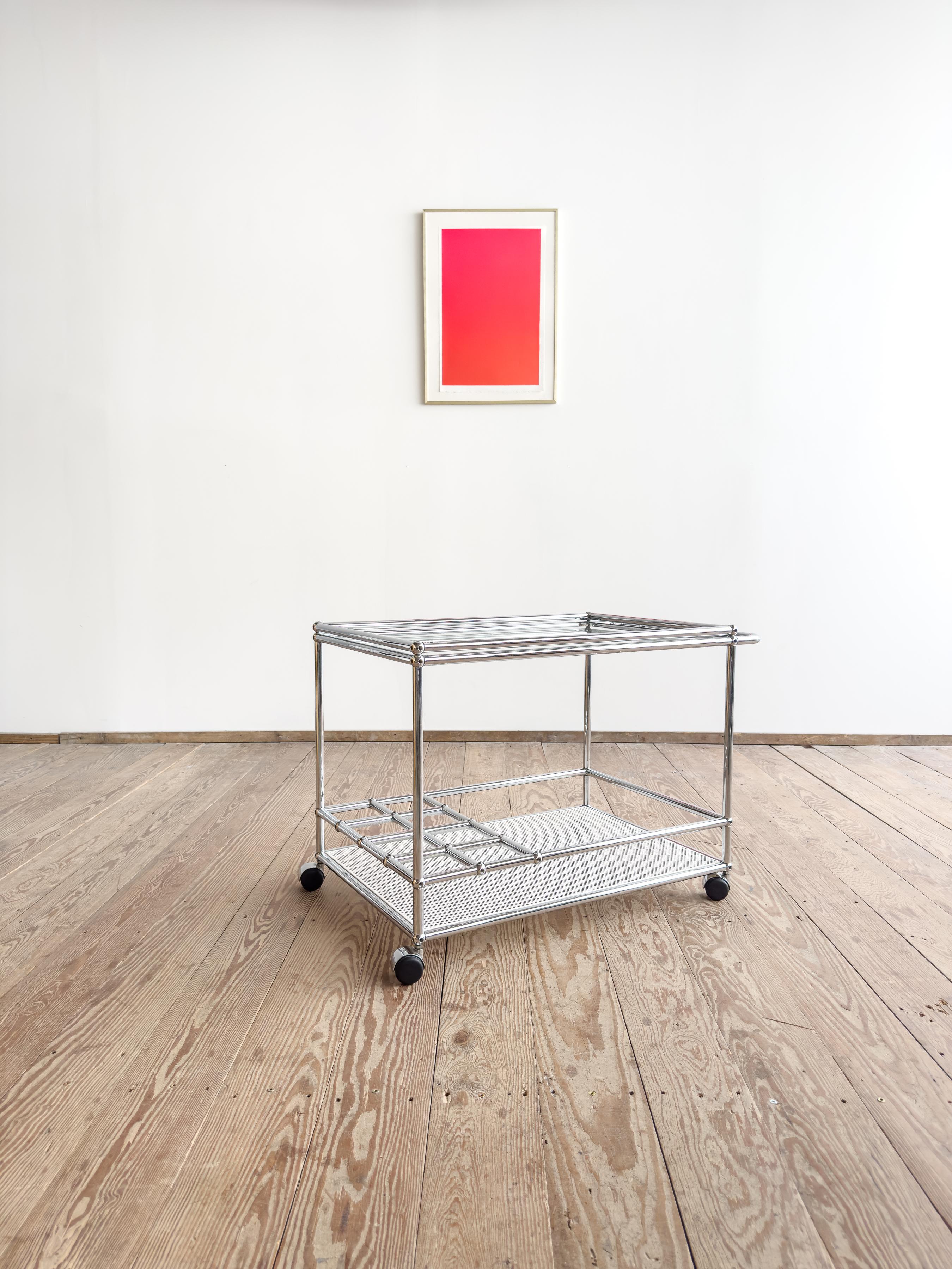 Mid-Century Modern USM Haller Bar Cartt, Modern Tea Trolley or Steel Serving Trolley, Switzerland For Sale
