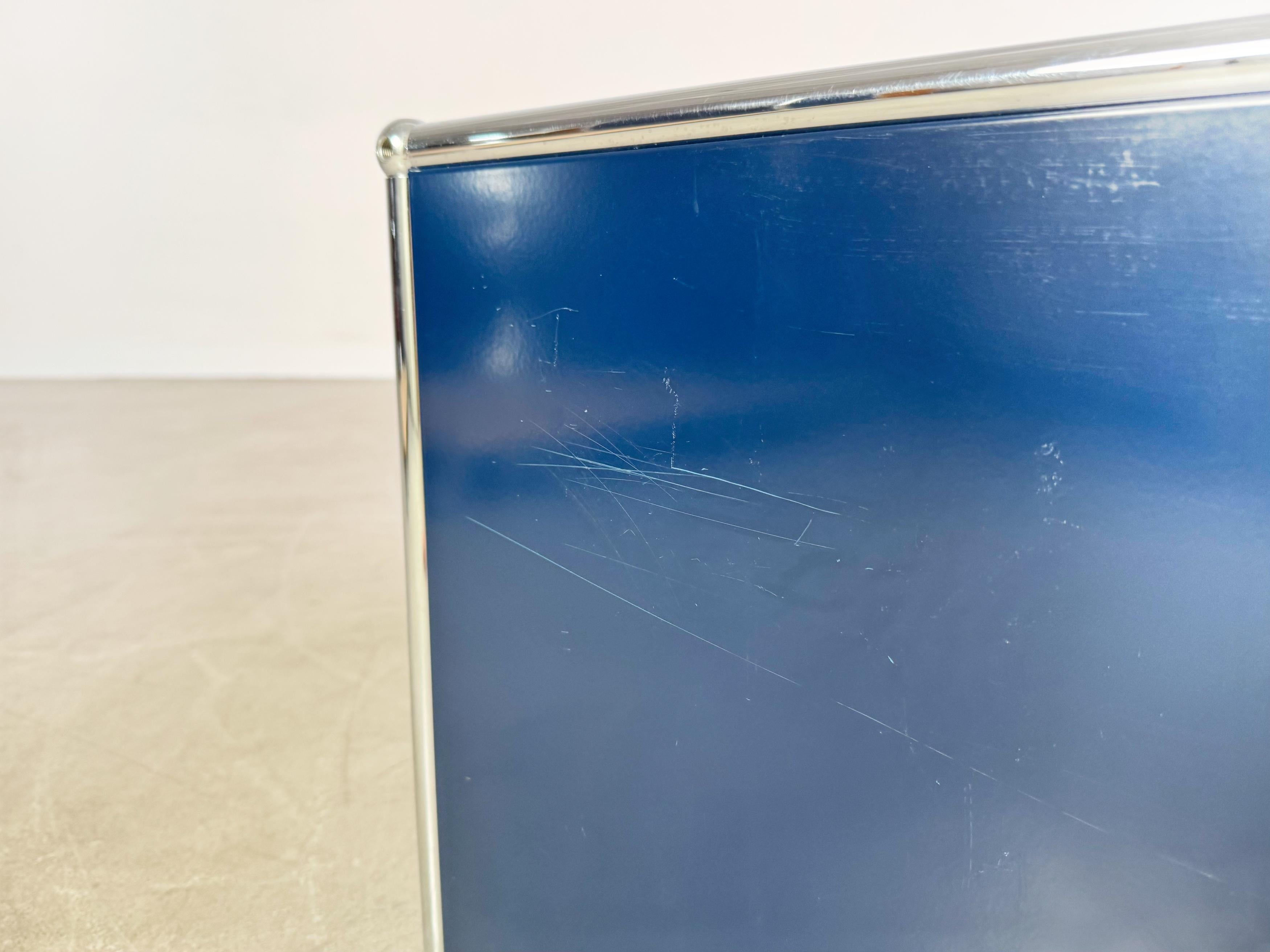 USM Haller Couchtisch Fritz Haller stahlblau Beistelltisch Sideboard For Sale 1