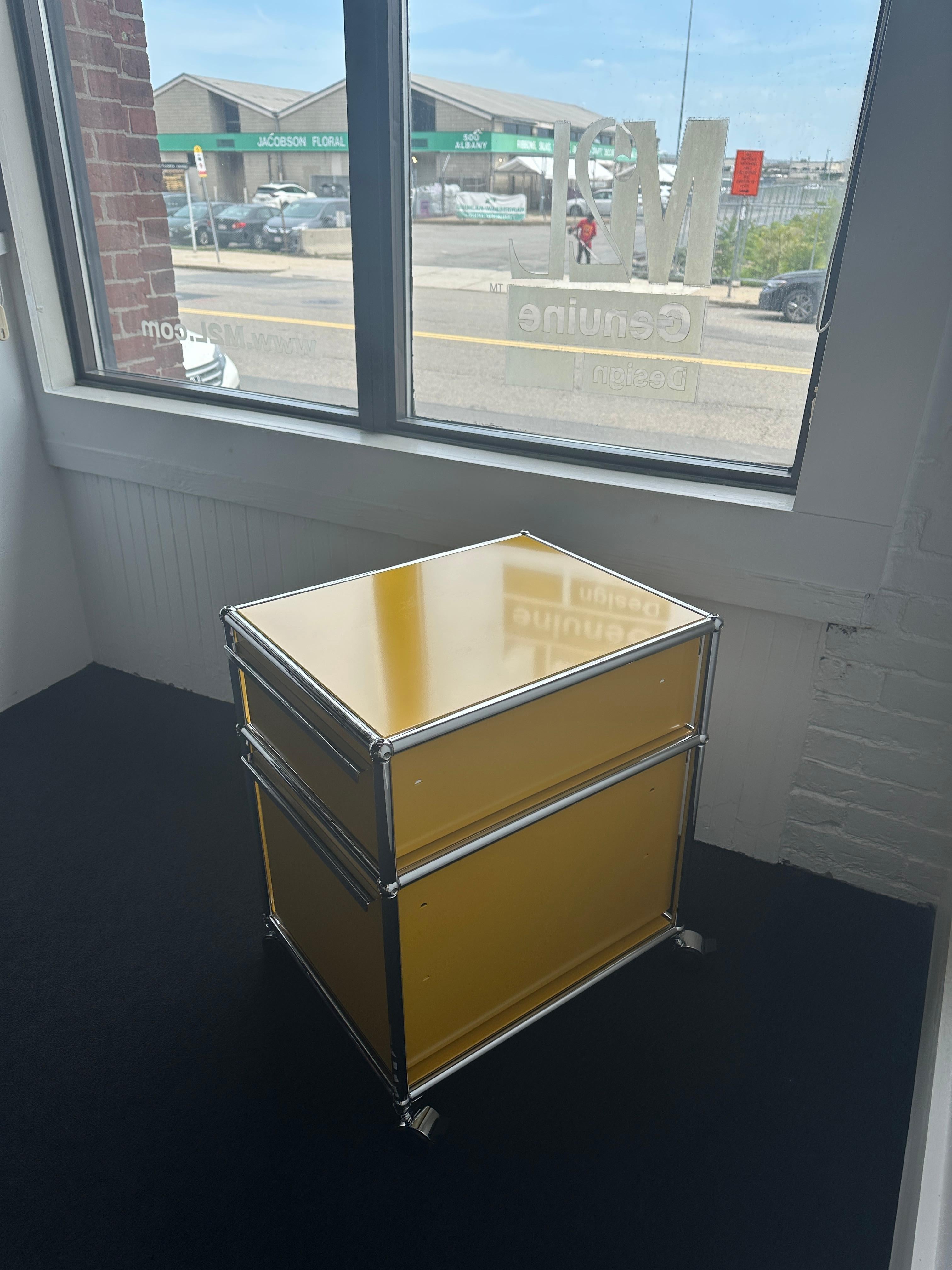 Steel USM Haller Golden Yellow Pedestal in Stock For Sale