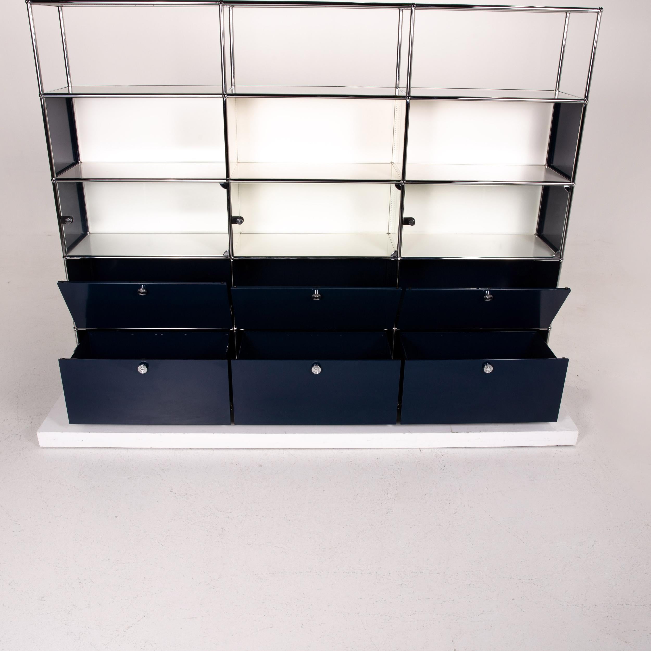 Usm Haller Metal Glass Shelf Blue White Sideboard Office Furniture In Good Condition For Sale In Cologne, DE