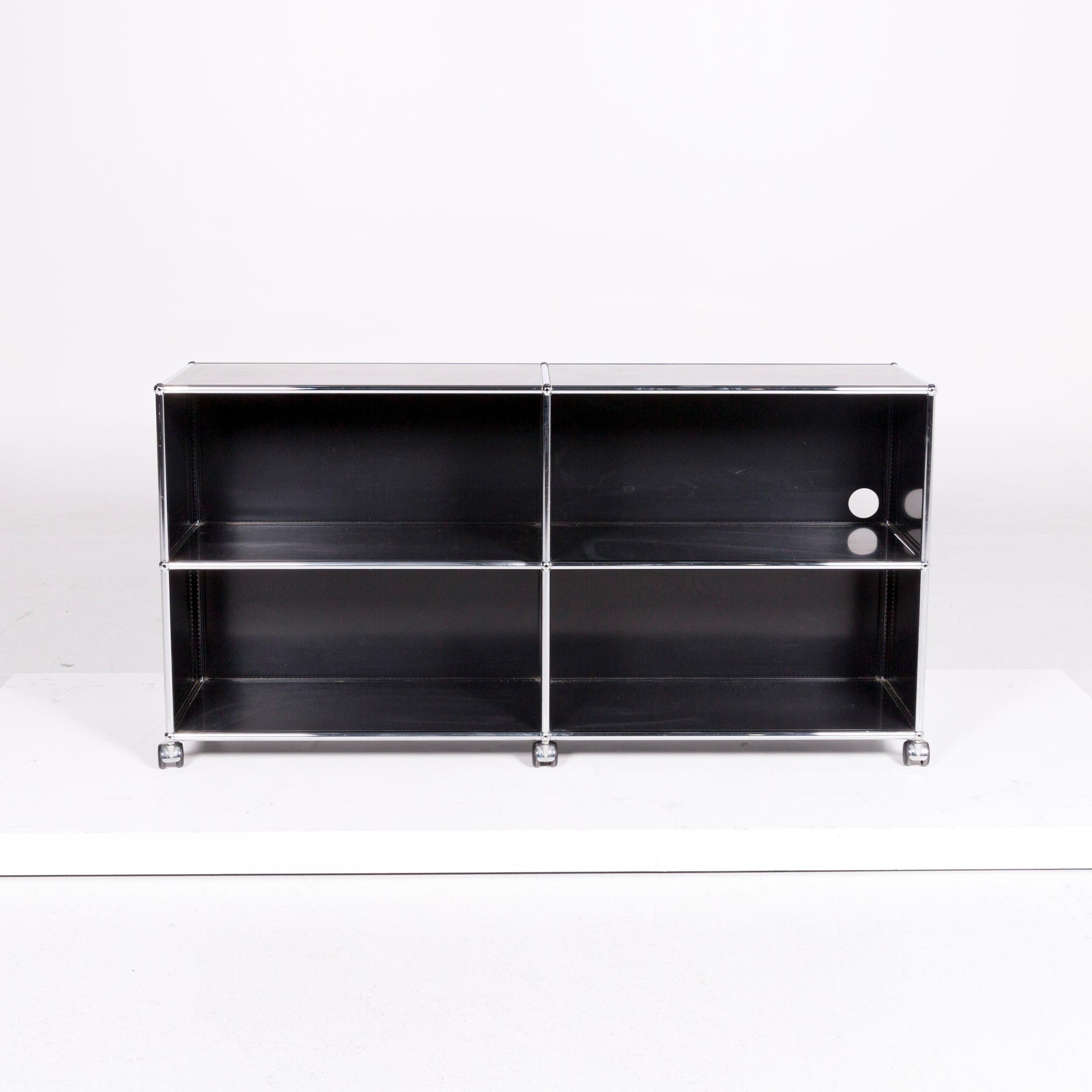 We bring to you an USM Haller metal sideboard anthracite shelf office furniture.
 
 Product measurements in centimeters:
 
Depth 37
 Width 153
 Height 97.





 