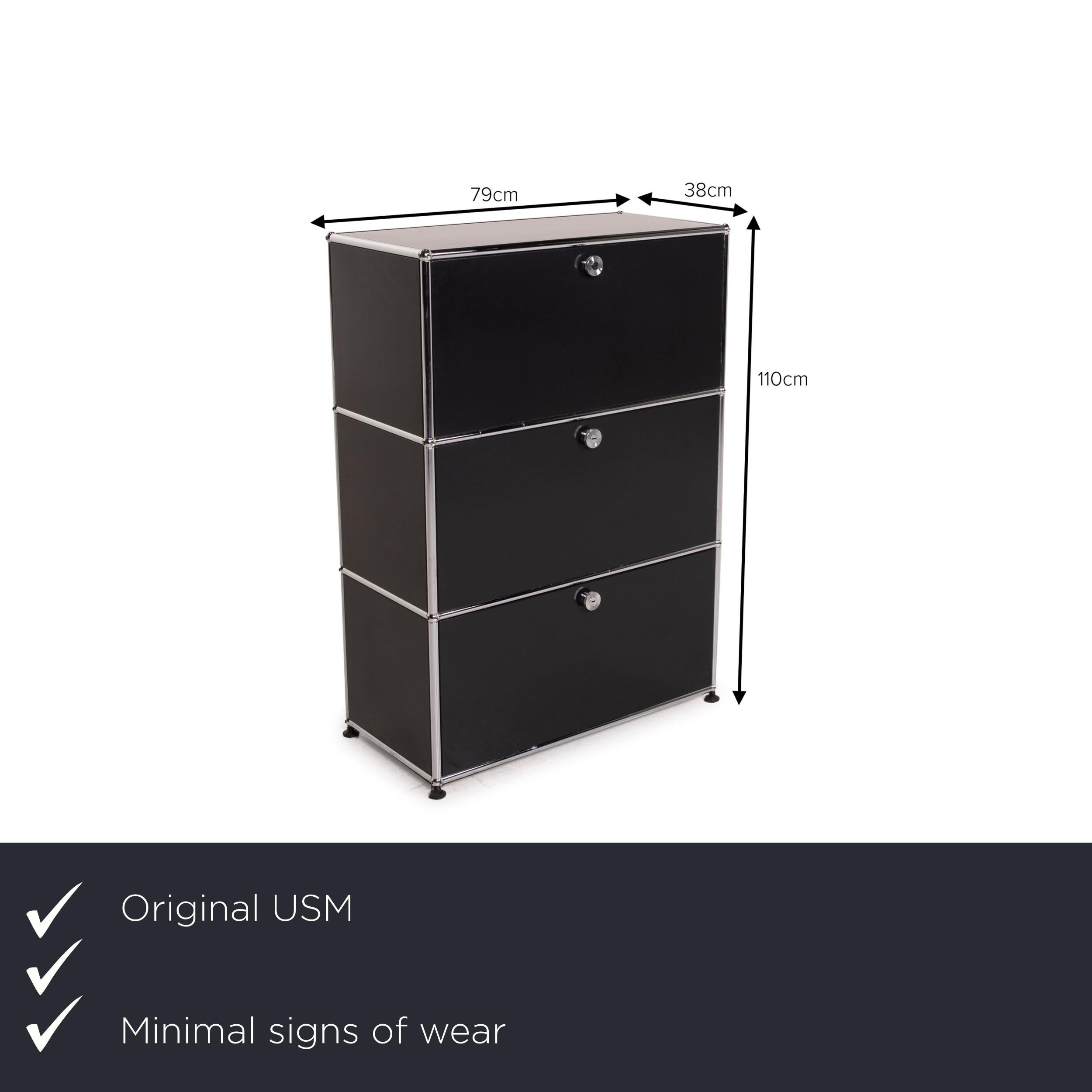 We present to you an USM Haller metal sideboard black highboard shelf 1x3 compartments office.
  
 

 Product measurements in centimeters:
 

 Depth: 38
 Width: 79
Height: 110.




  