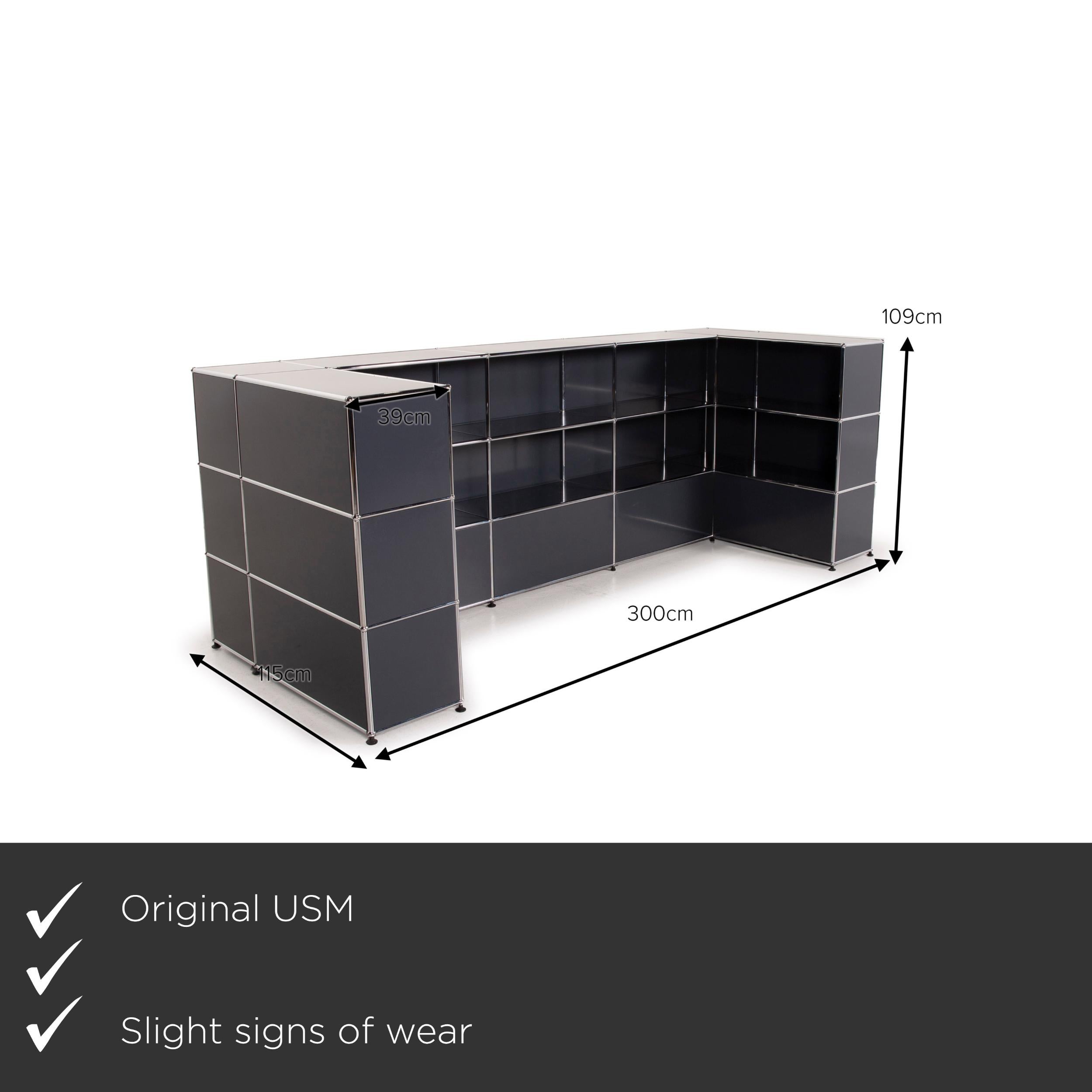 We present to you an USM Haller metal sideboard gray modular counter office shelf highboard.
 

 Product measurements in centimeters:
 

Depth: 115
 Width: 300
 Height: 109.





 