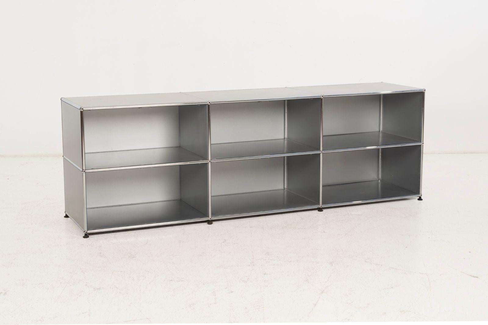 Svizzero Sistema di archiviazione aperto Usm Haller - Pannelli d'argento, anni '60, Svizzera in vendita