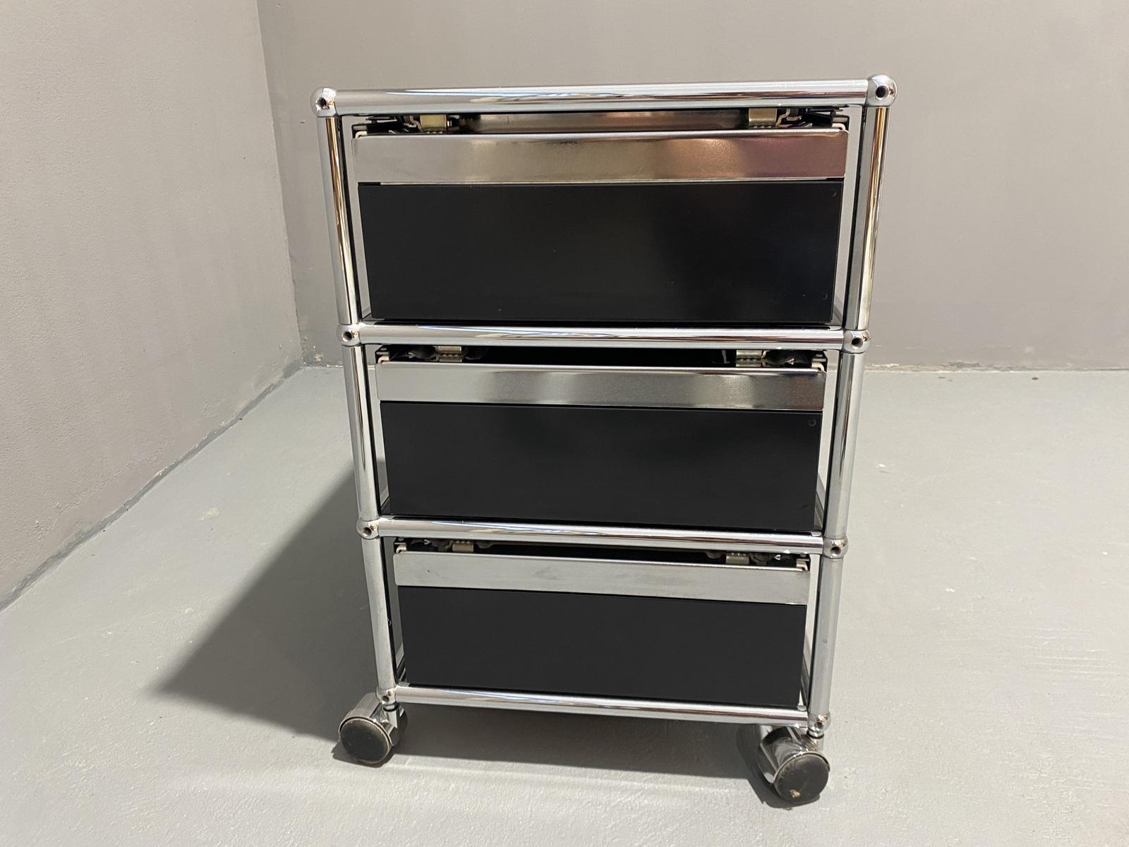 USM Haller Pedestal V Storage System, 1970´s, Switzerland 4
