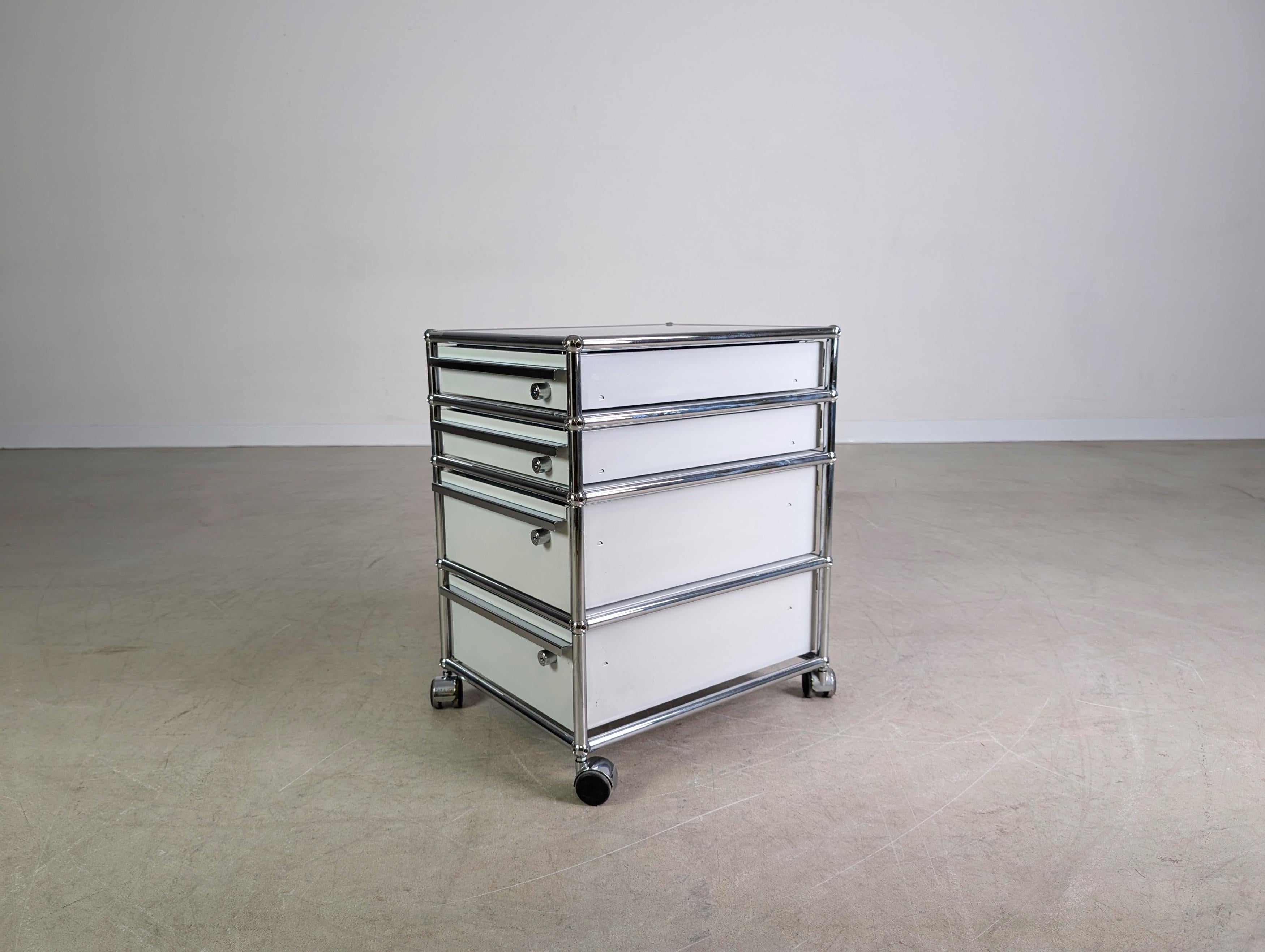 Swiss USM Haller Rollcontainer Büroschrank Rollen Design wei�ß Fritz For Sale