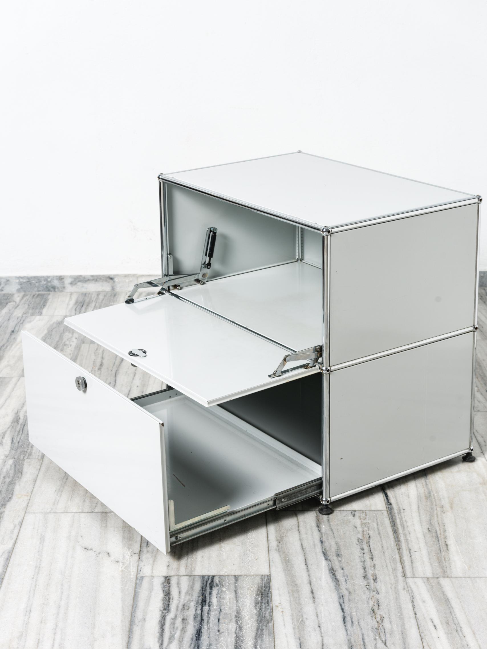 Late 20th Century USM Haller sideboard by Fritz Haller & Paul Schärer. For Sale