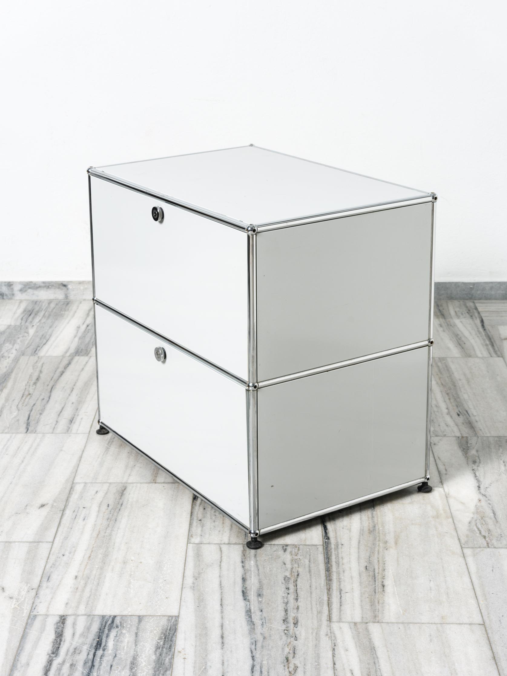 Metal USM Haller sideboard by Fritz Haller & Paul Schärer. For Sale