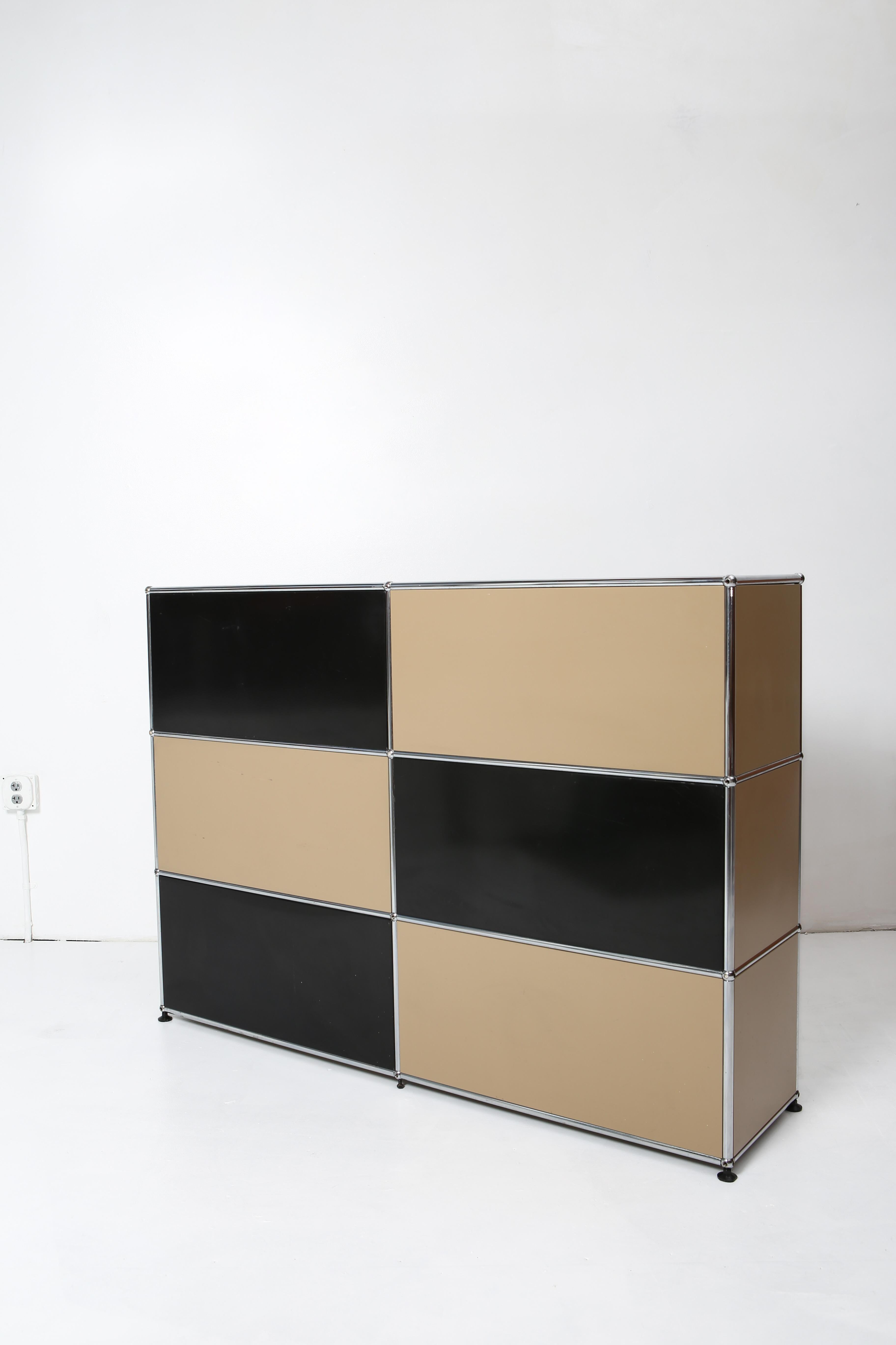 Designed 1963 by Fritz Haller & Paul Schaerer, the USM Haller storage system is genius. Constructed of chromed steel tubing and powder coated steel surfaces, it is designed to adapt to its owner’s changing needs. This set dates to the late 60s-early